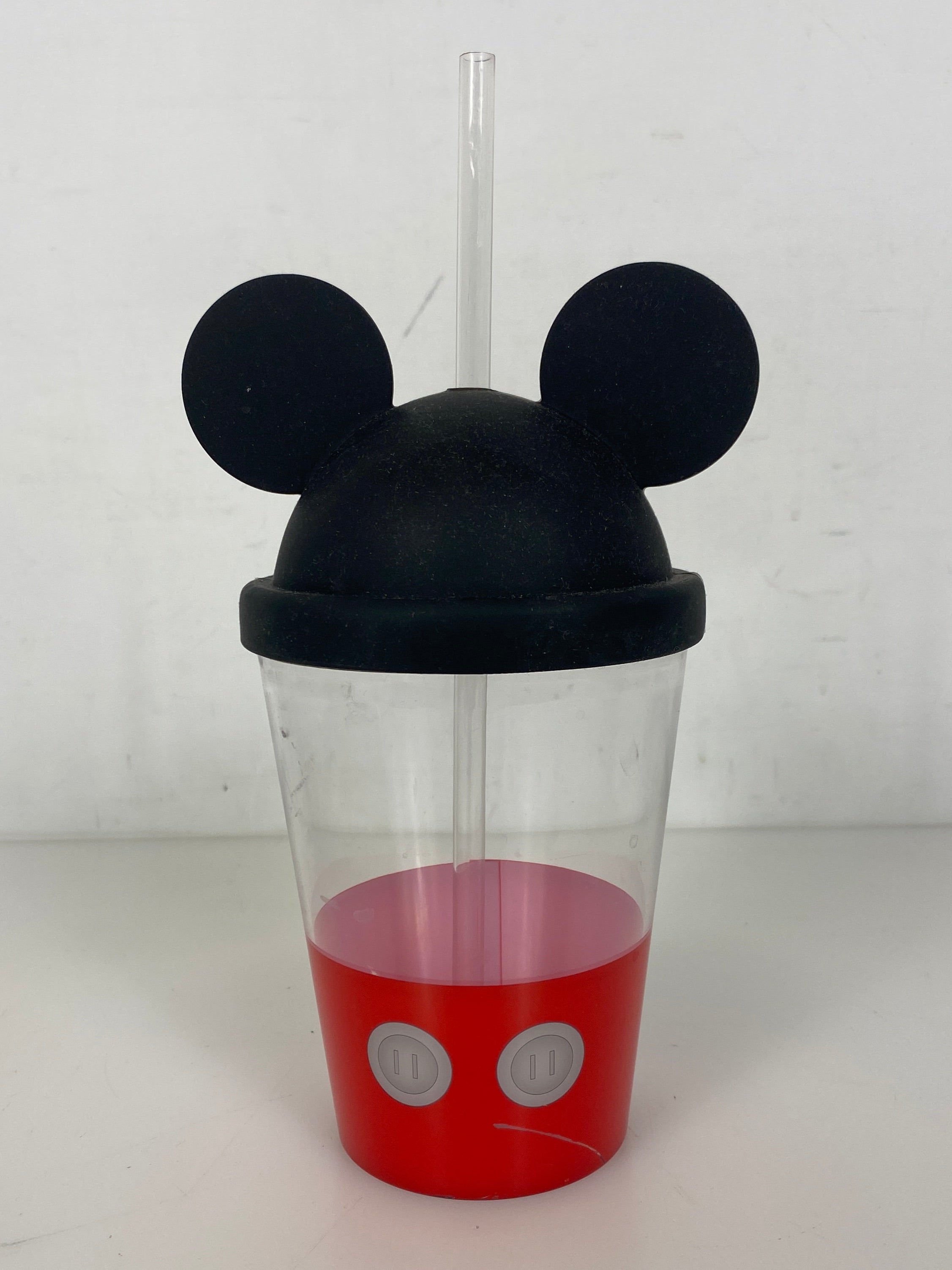 Mickey Mouse 18 oz Sippy Cup w/ Lid and Straw