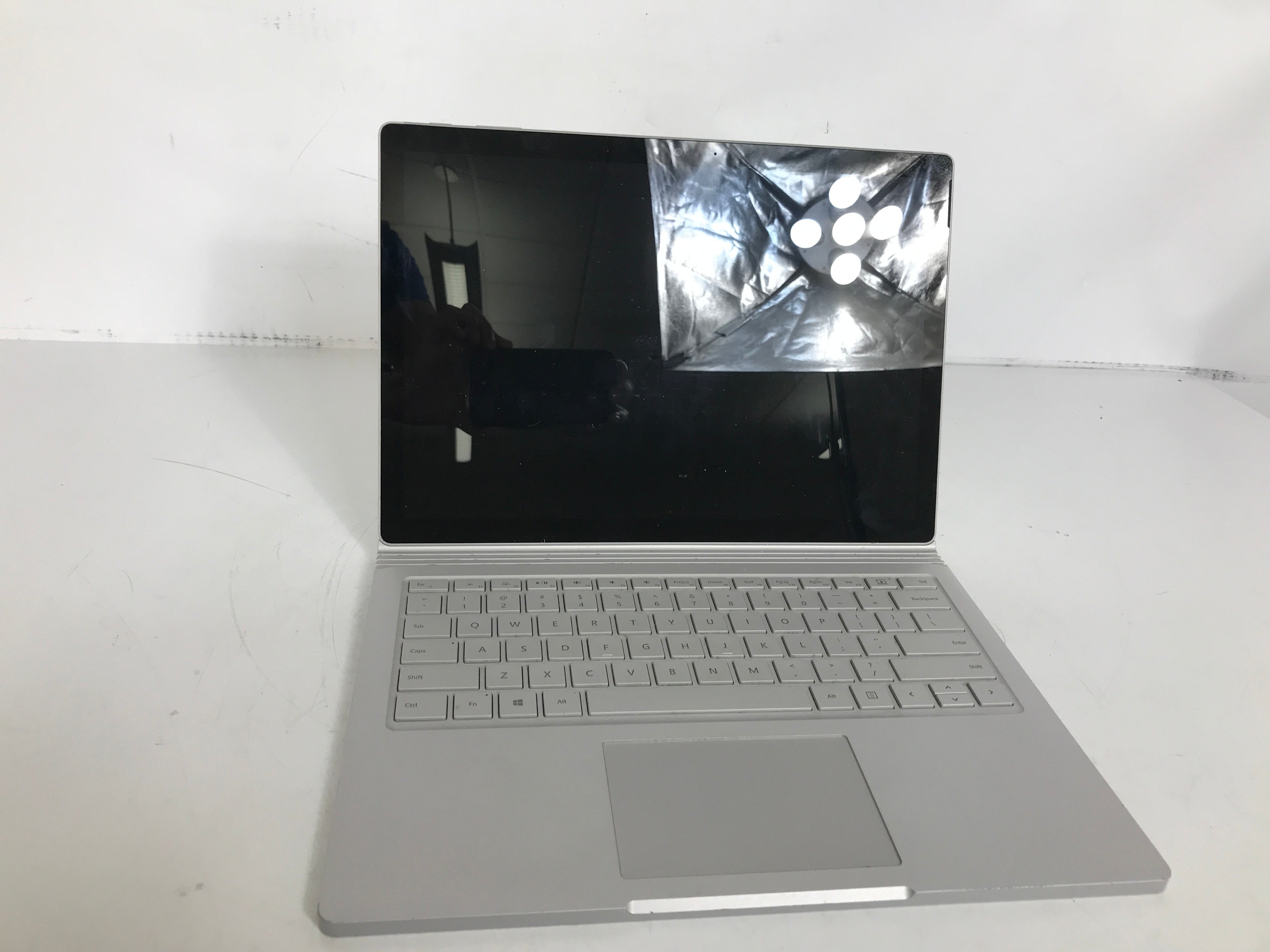 Microsoft Surface Book 1 13.5" i7 16GB 512GB Windows 11 Pro *Slight Screen Bulge*
