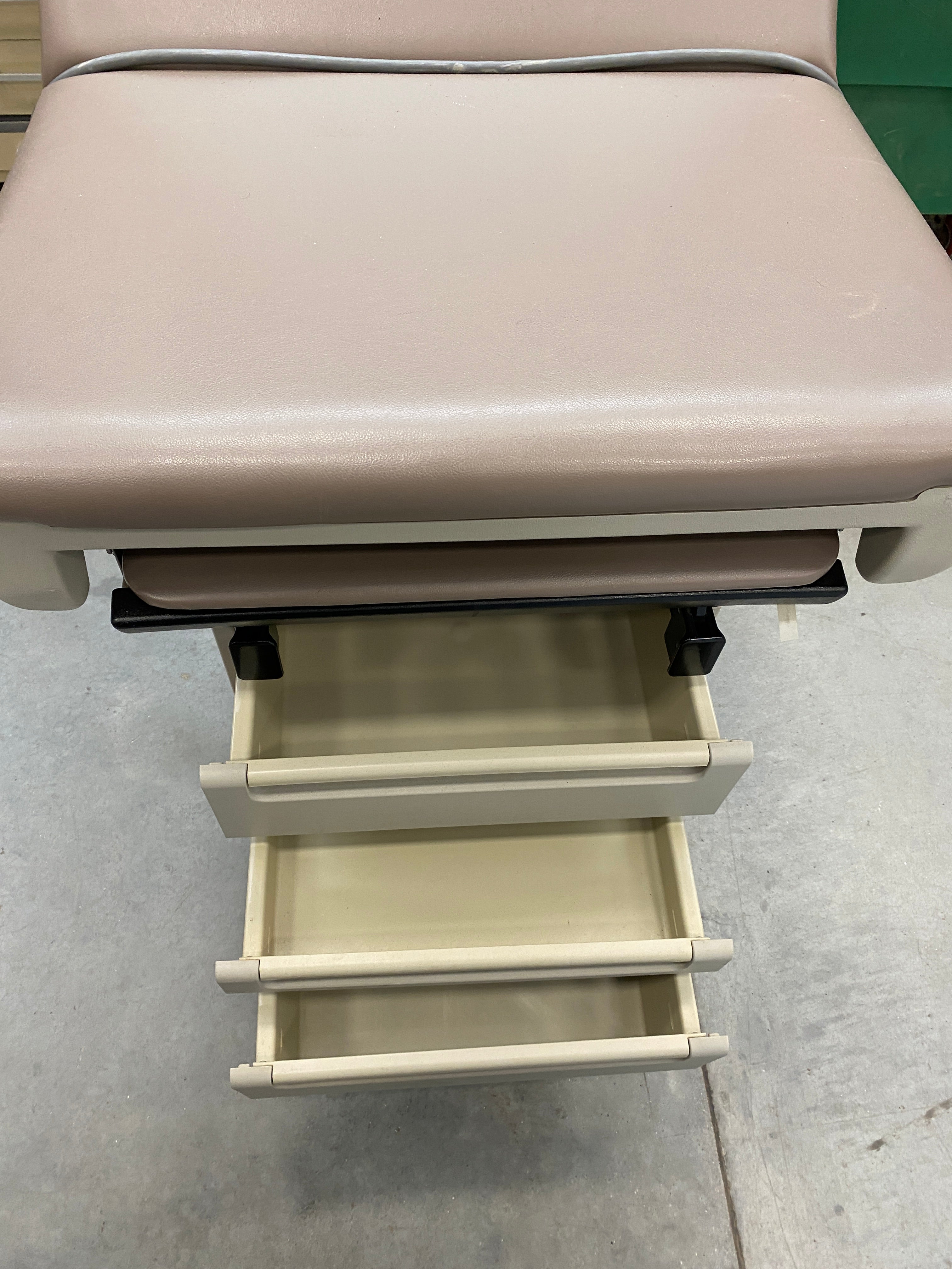 Midmark #404 Examination Table