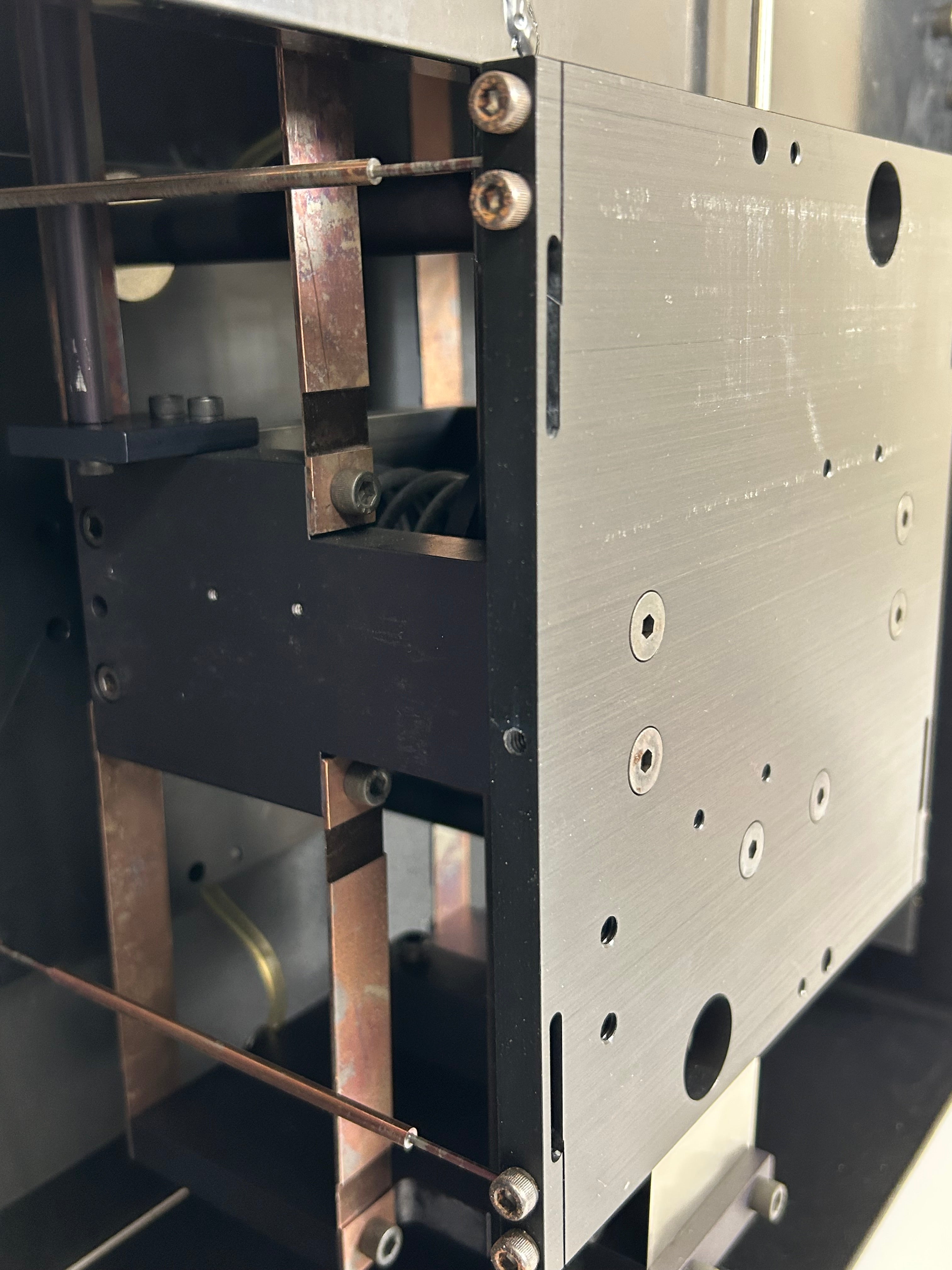 Minus K Technology Vibration Isolation Platform *Untested*
