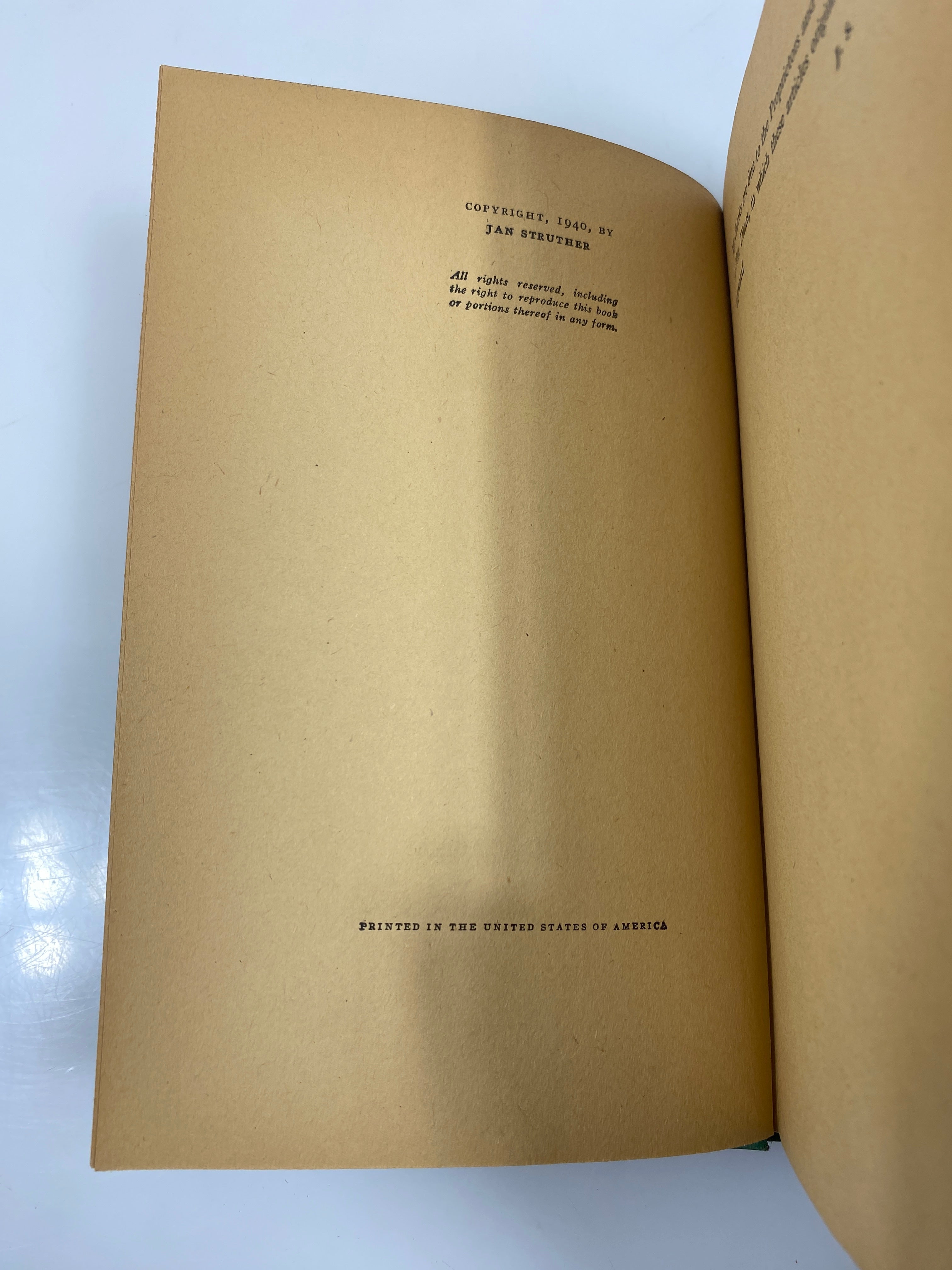 Mrs Miniver by Jan Struther Grosset & Dunlap 1940 HCDJ