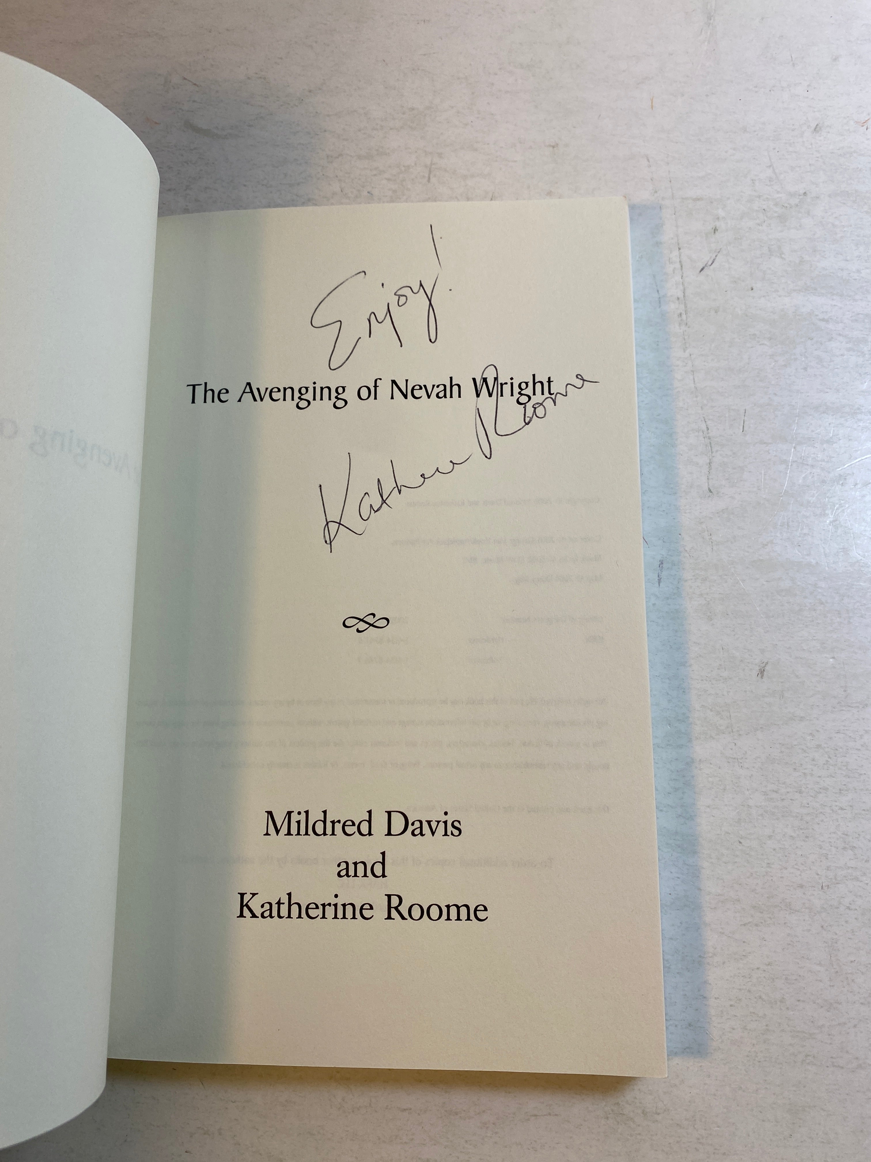 Murder in Maine Nevah Wright SC 2006 *Signed*