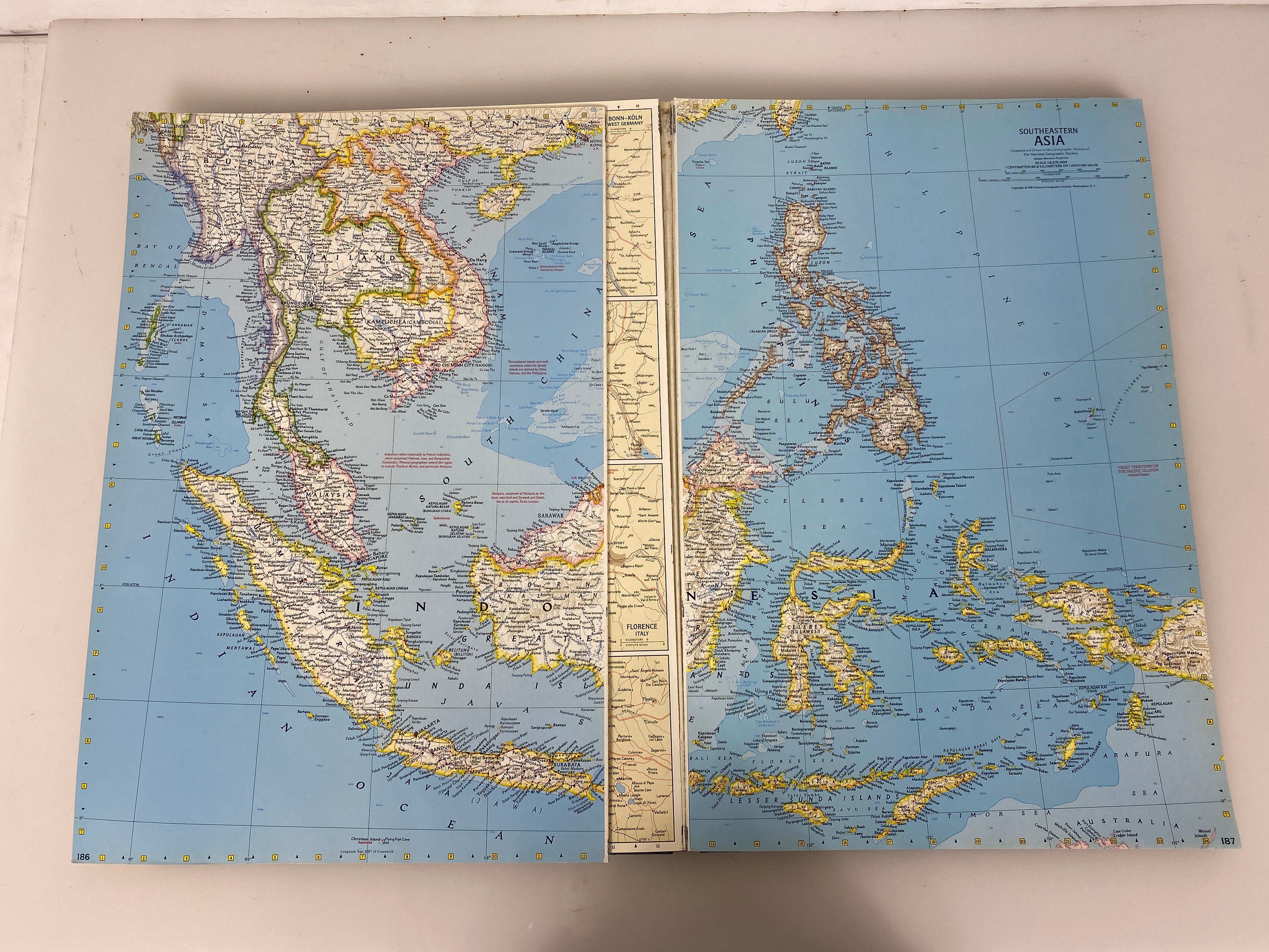 National Geographic Atlas of the World 1981 Vintage HC