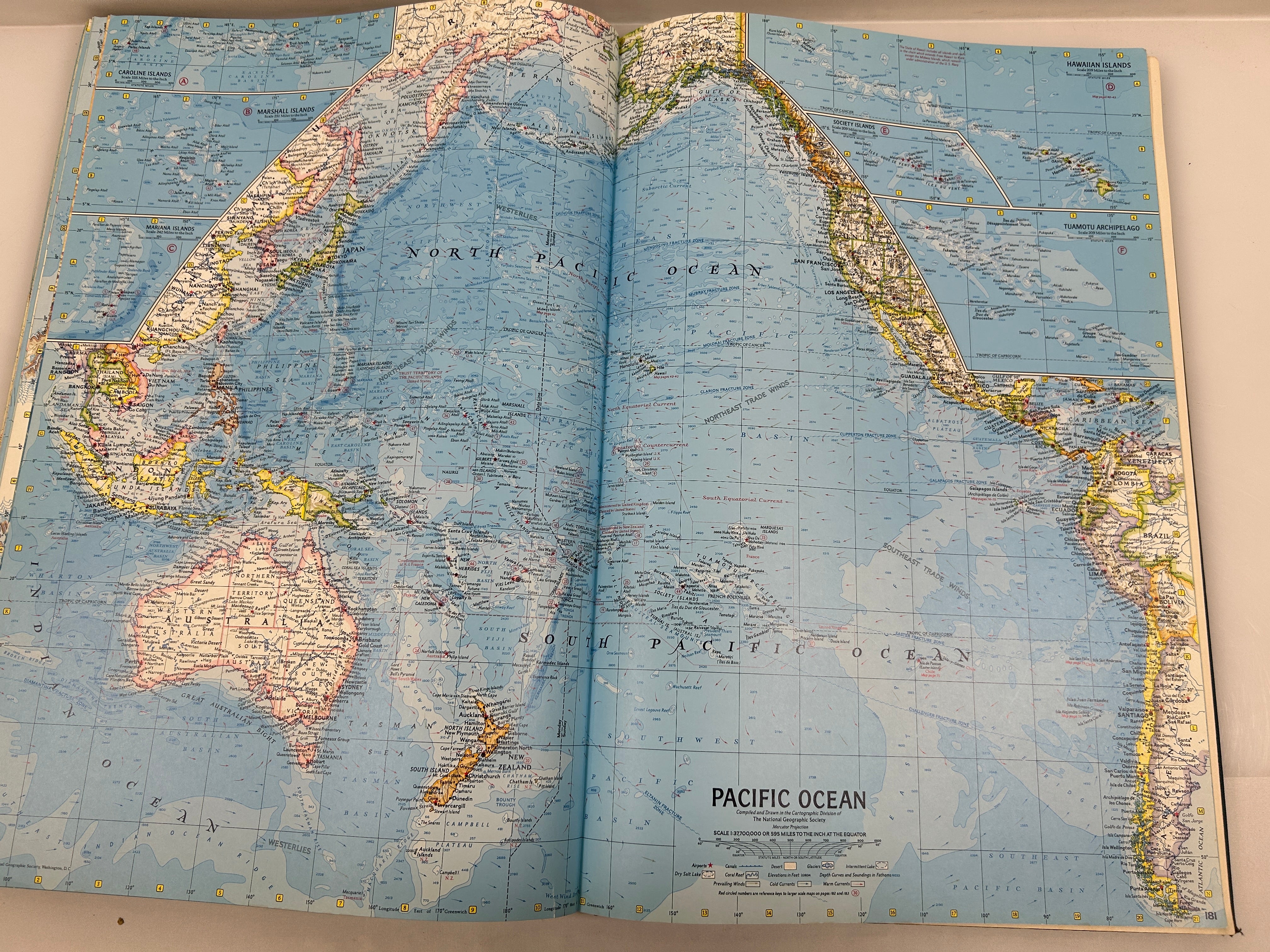 National Geographic Atlas of the World HC Edit Wilbur E. Garrett 1975 HC Signed
