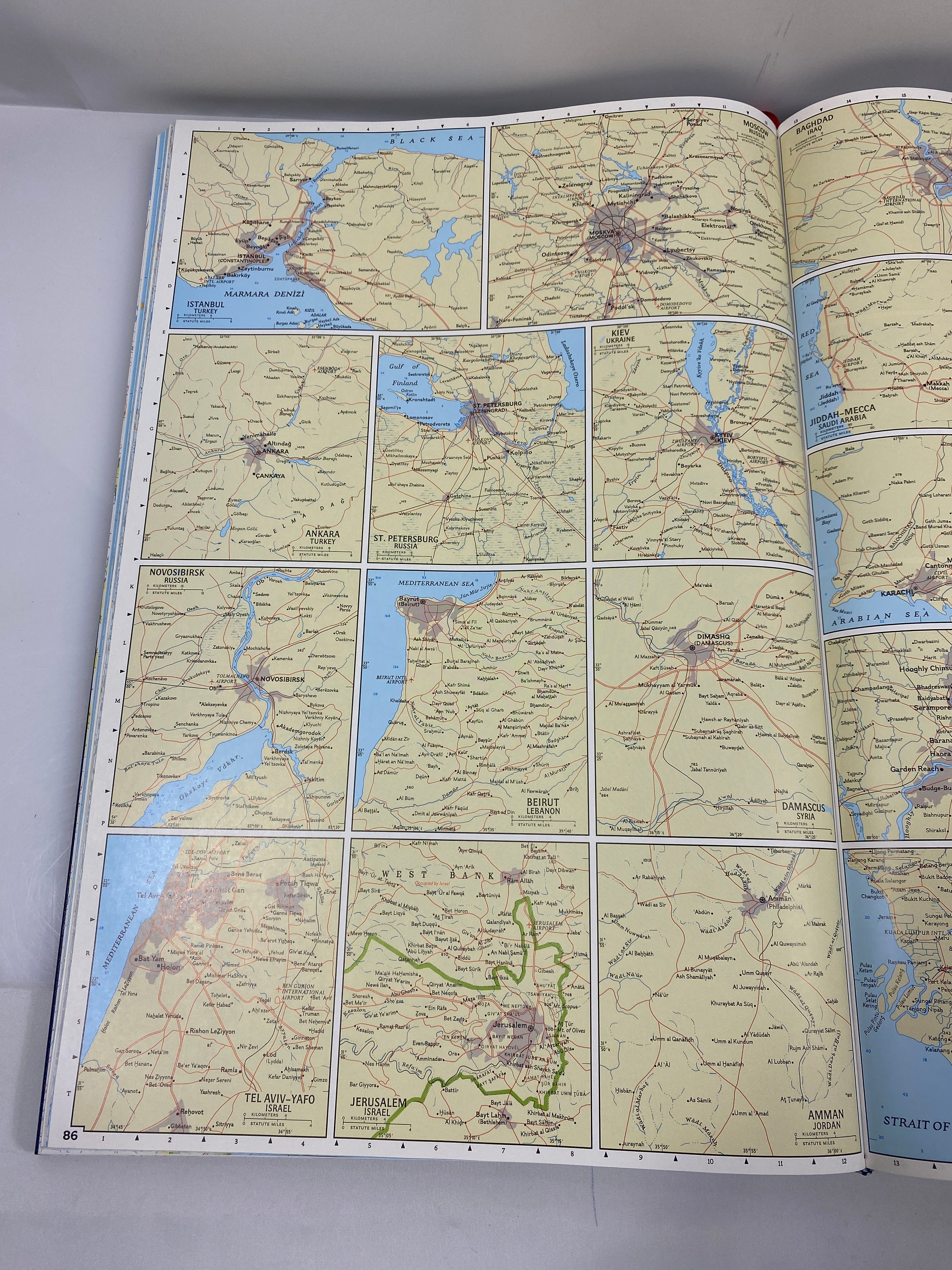 National Geographic Atlas of the World Revised 6th Ed. 1992 HC