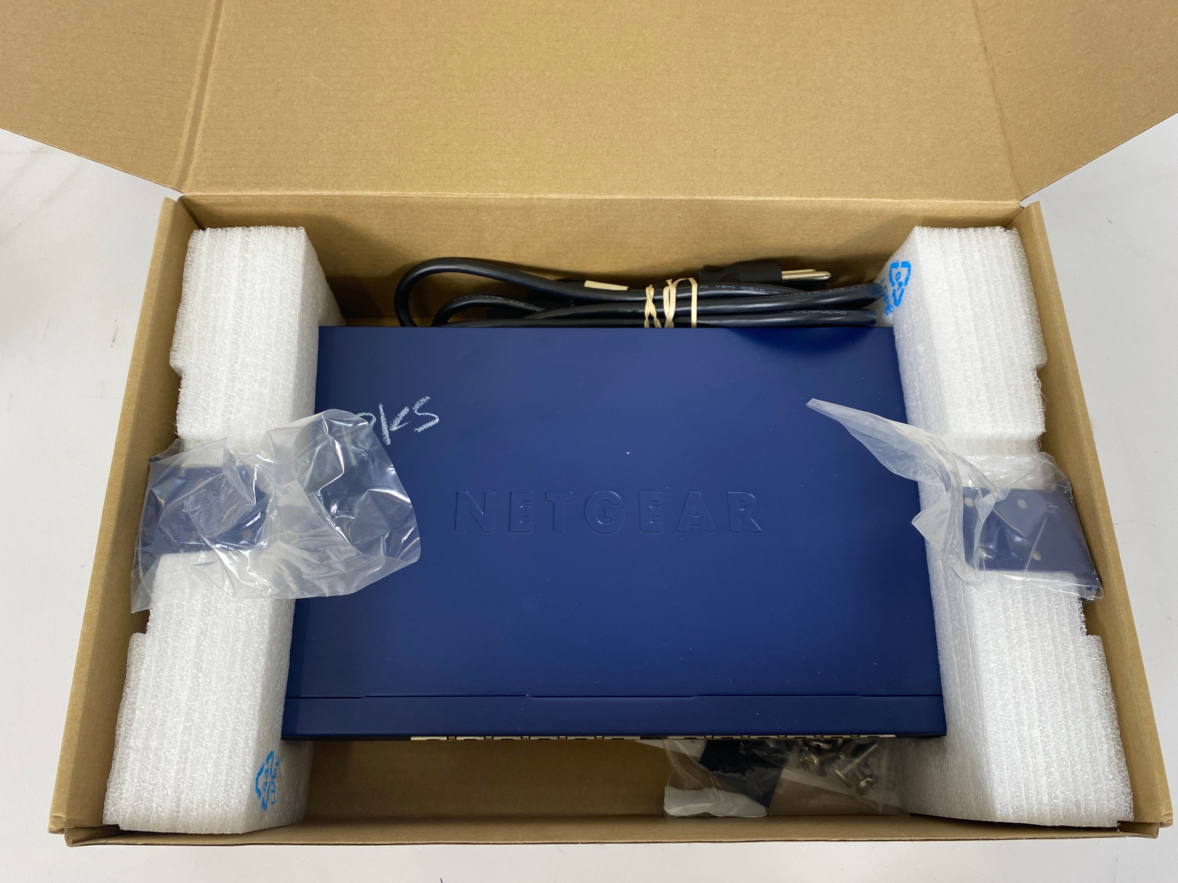 Netgear ProSafe JGS524 24-Port Gigabit Ethernet Switch