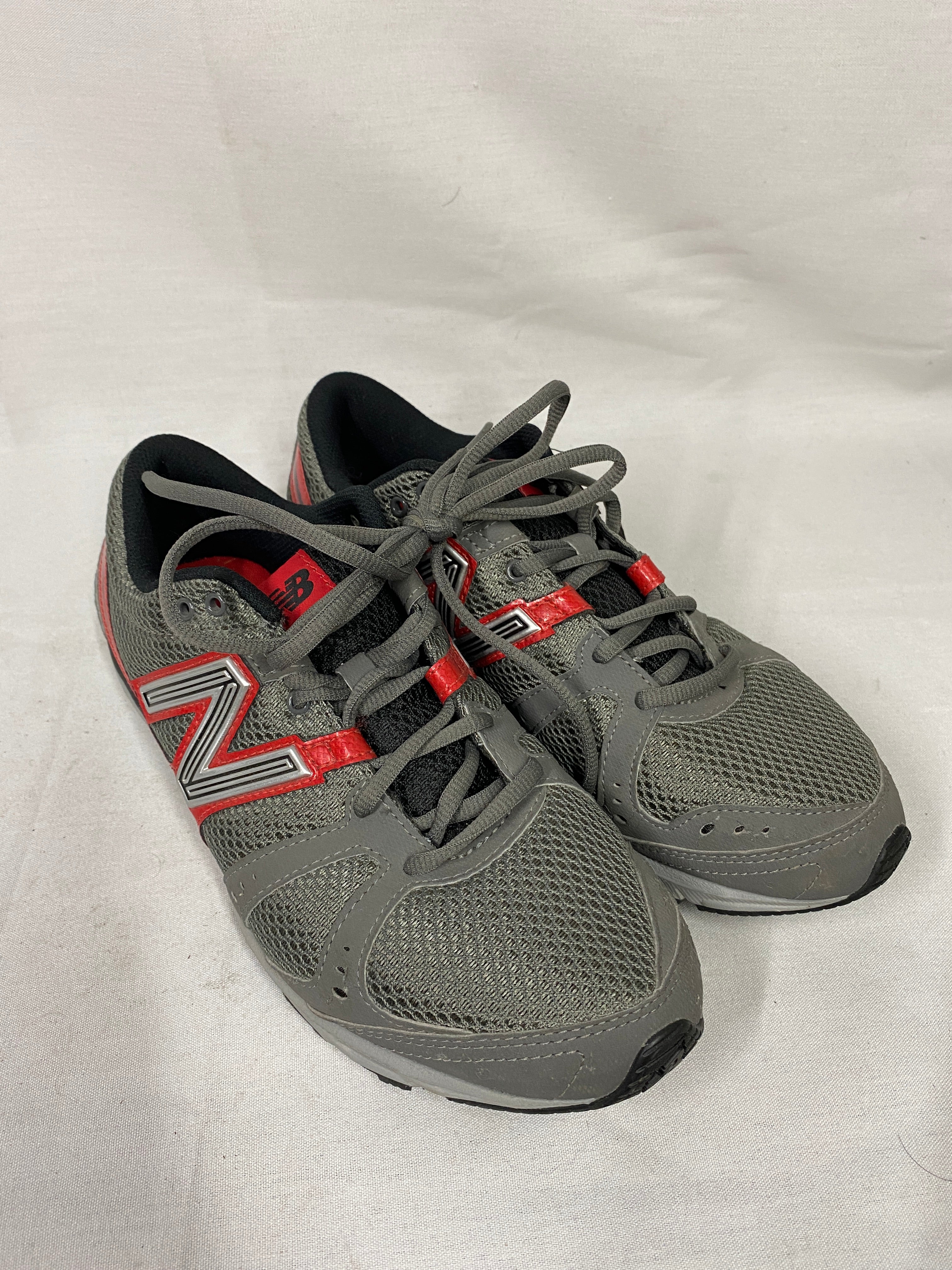 New Balance Gray and Red 690 Lightweight Running Shoes Men's Size 9
