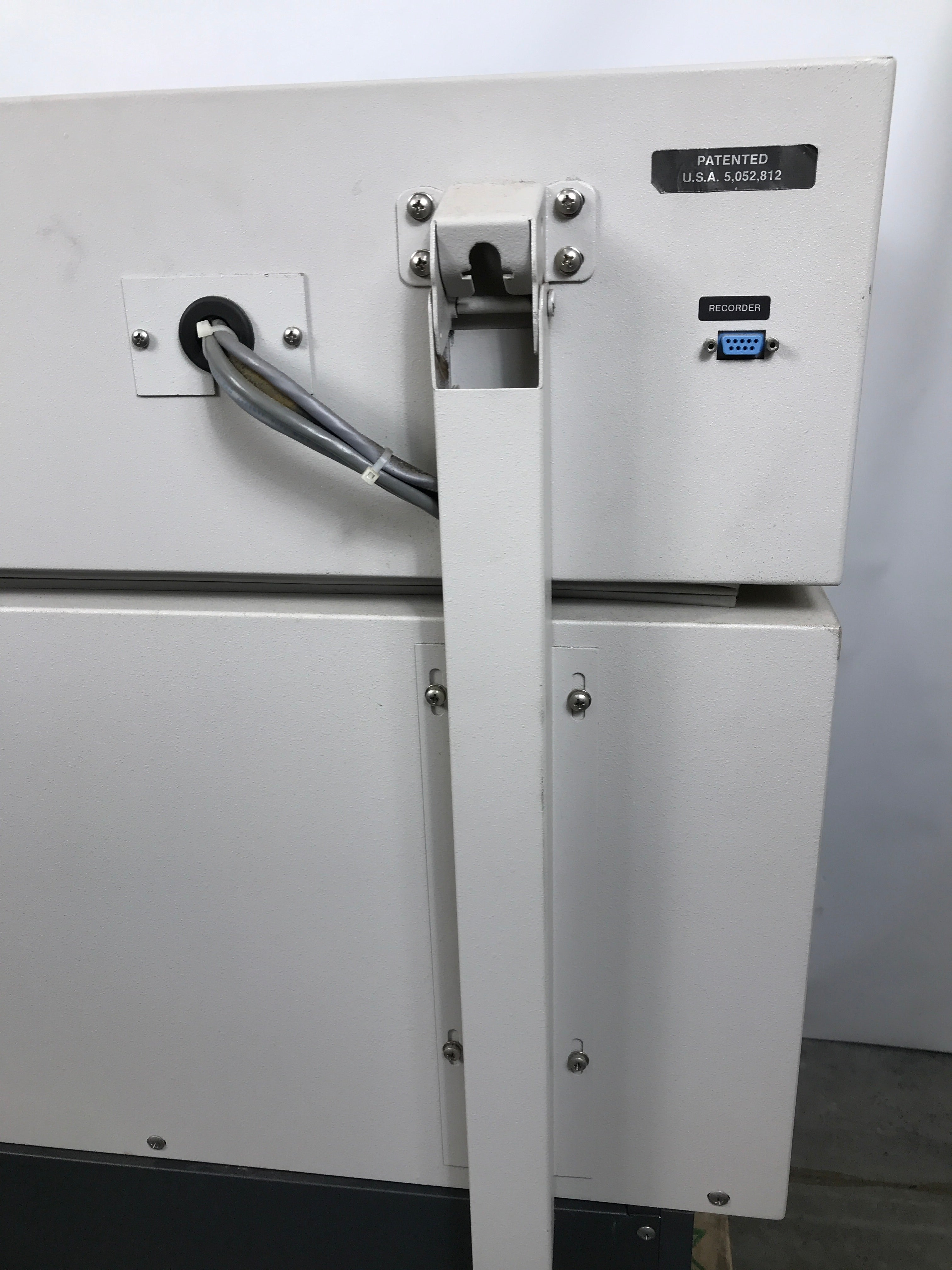 New Brunswick Innova 4340 Illuminated Refrigerated Incubator Shaker *For Parts or Repair*