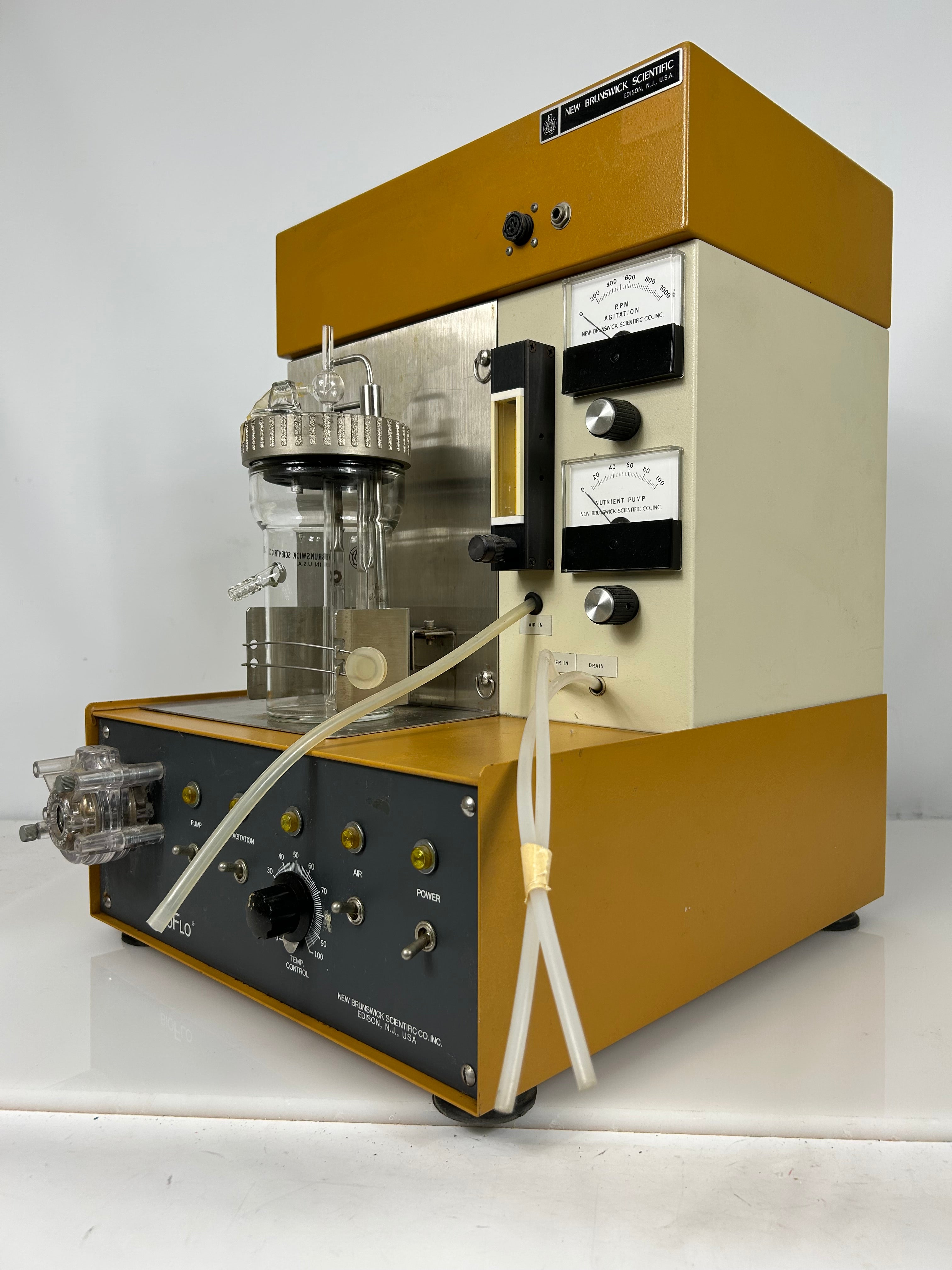 New Brunswick Scientific Bioflo Model C-30 C-32 M1052-0004