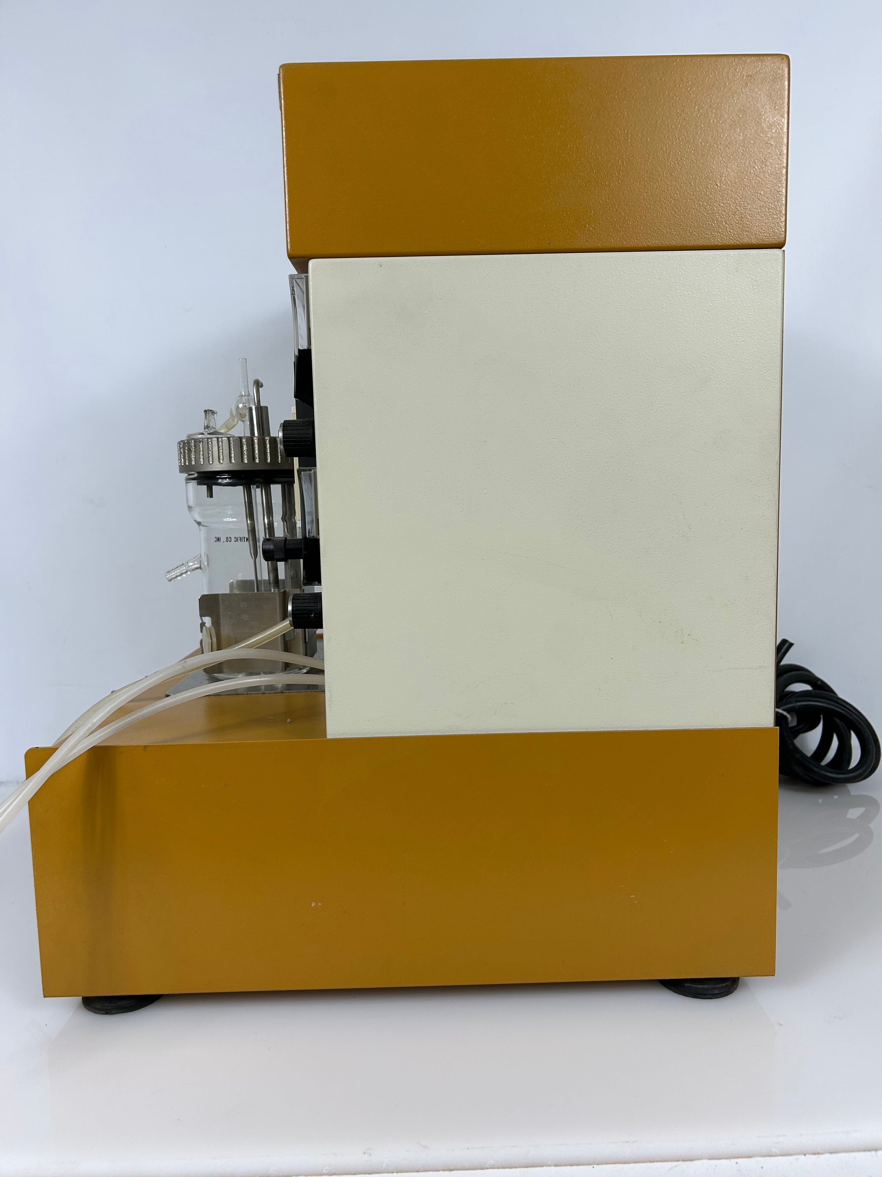 New Brunswick Scientific Bioflo Model C-30 C-32 M1052-0004