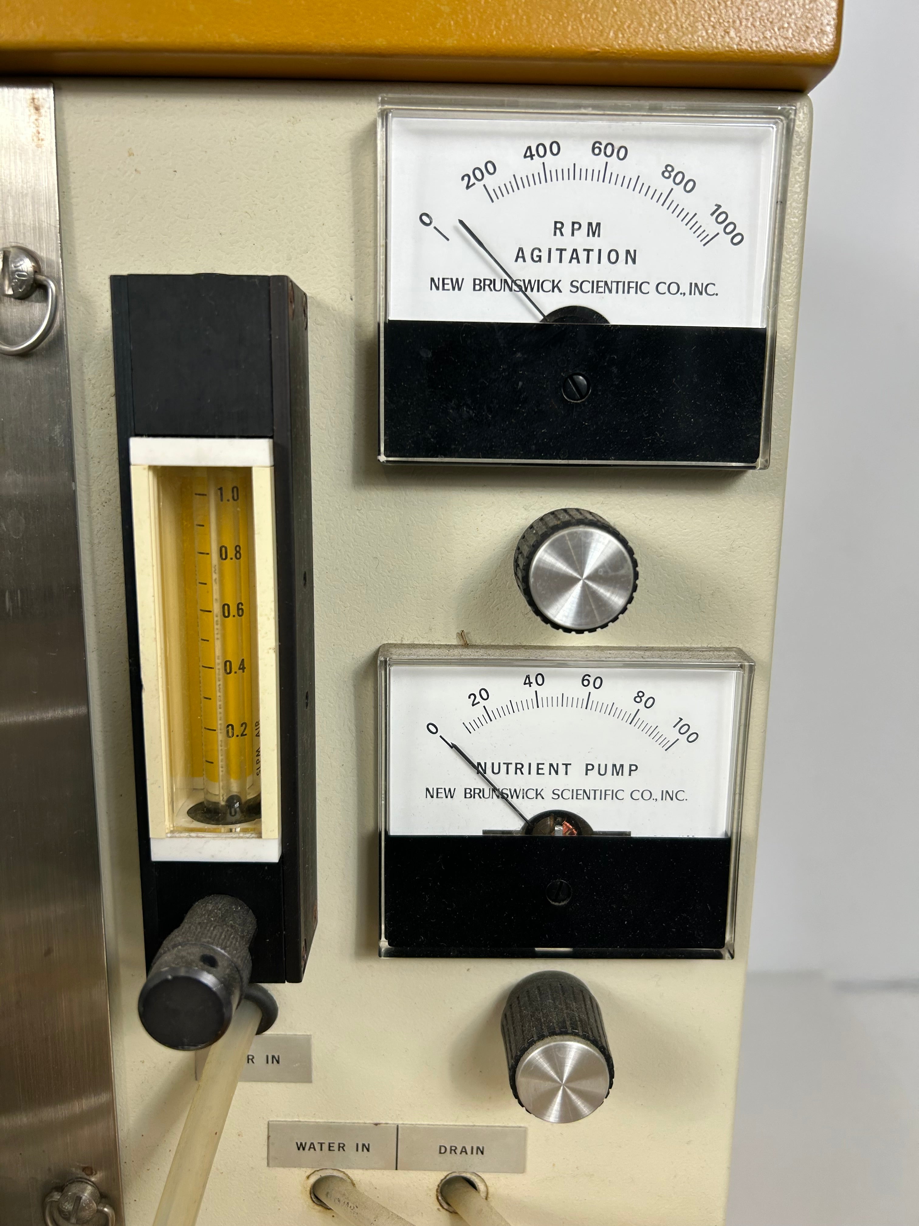 New Brunswick Scientific Bioflo Model C-30 C-32 M1052-0004