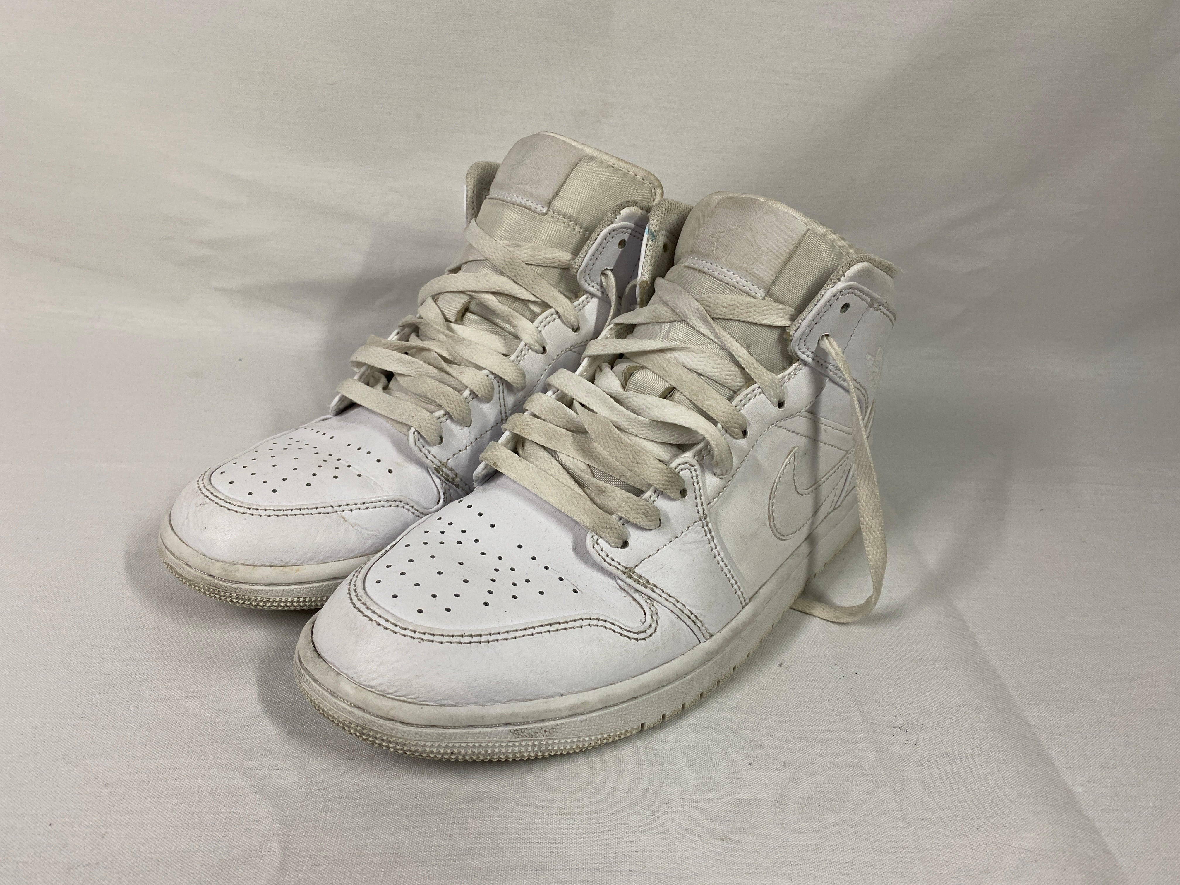 Nike Air Jordan 1 Mid Sneakers Triple White Men's Size 8.5