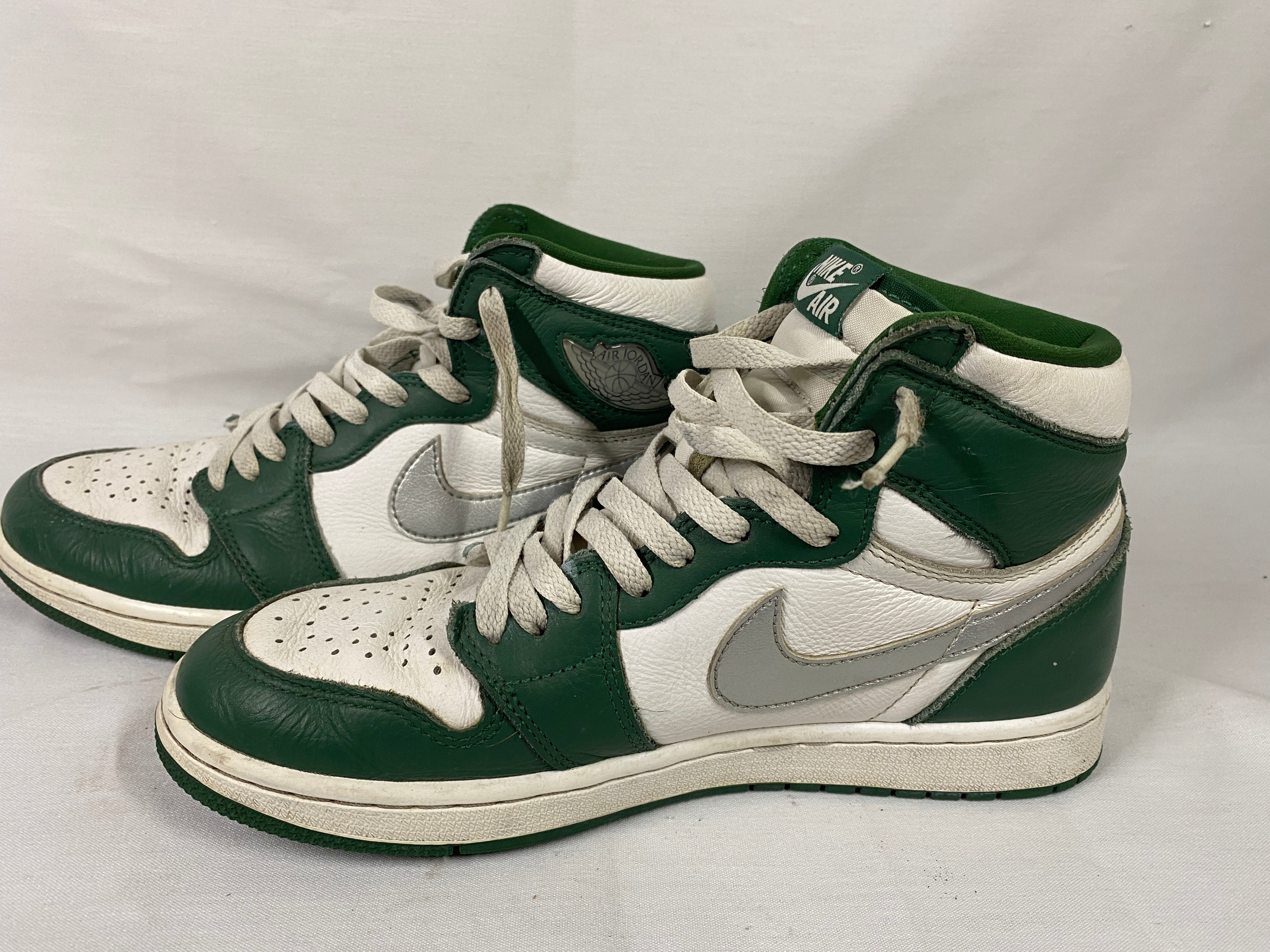 Nike Air Jordan 1 Retro High OG Gorge Green Sneakers Men's Size 8