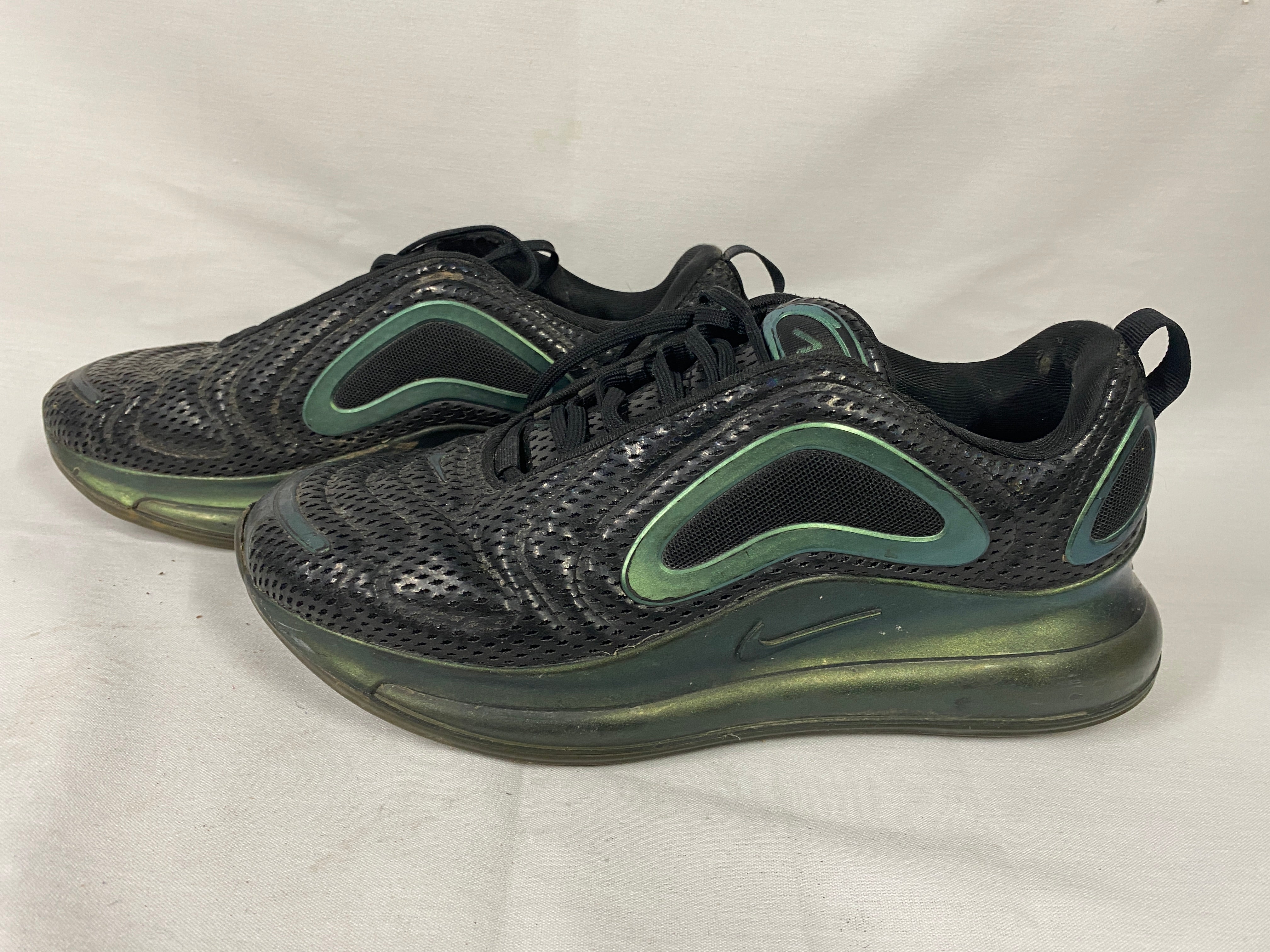 Nike AirMax 720 Throwback Future Sneakers Women's Size 9.5