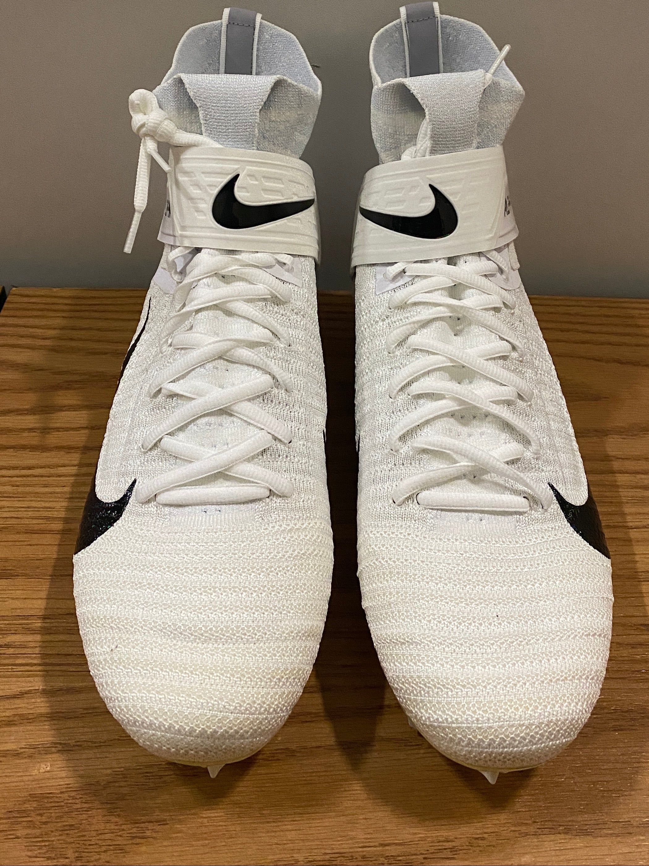 Nike Alpha Menace Elite 2 Size 10.5 (White)