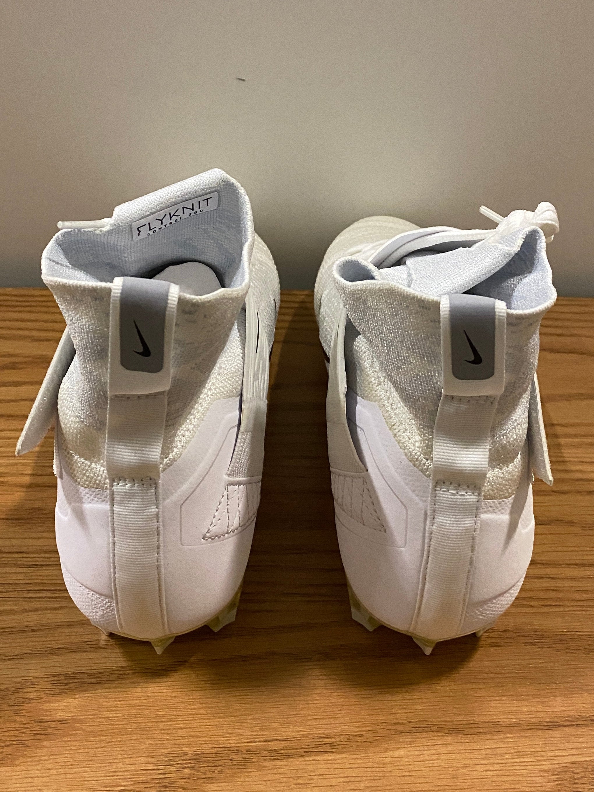 Nike Alpha Menace Elite 2 Size 10.5 (White)