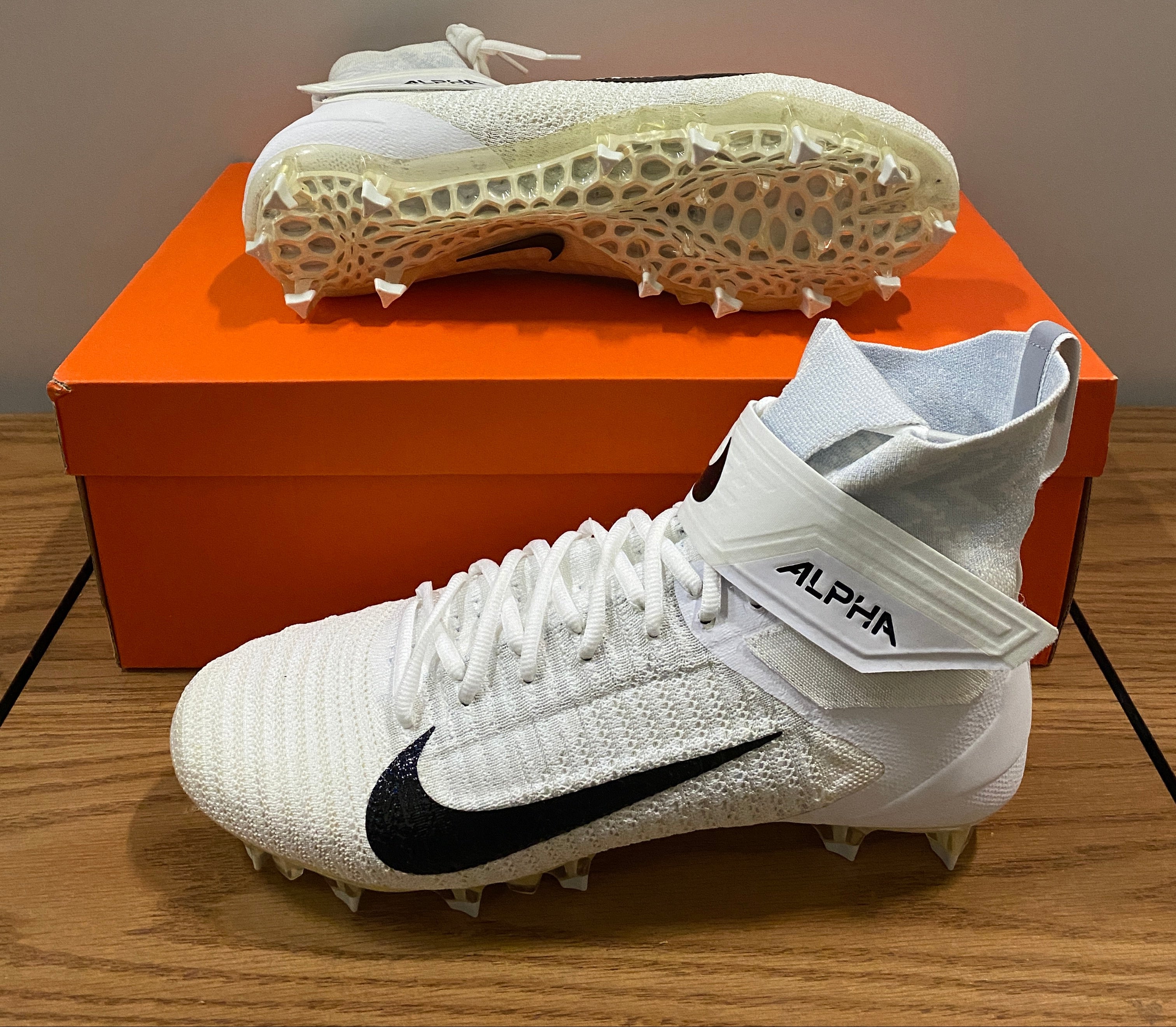 Nike Alpha Menace Elite 2 Size 10.5 (White)