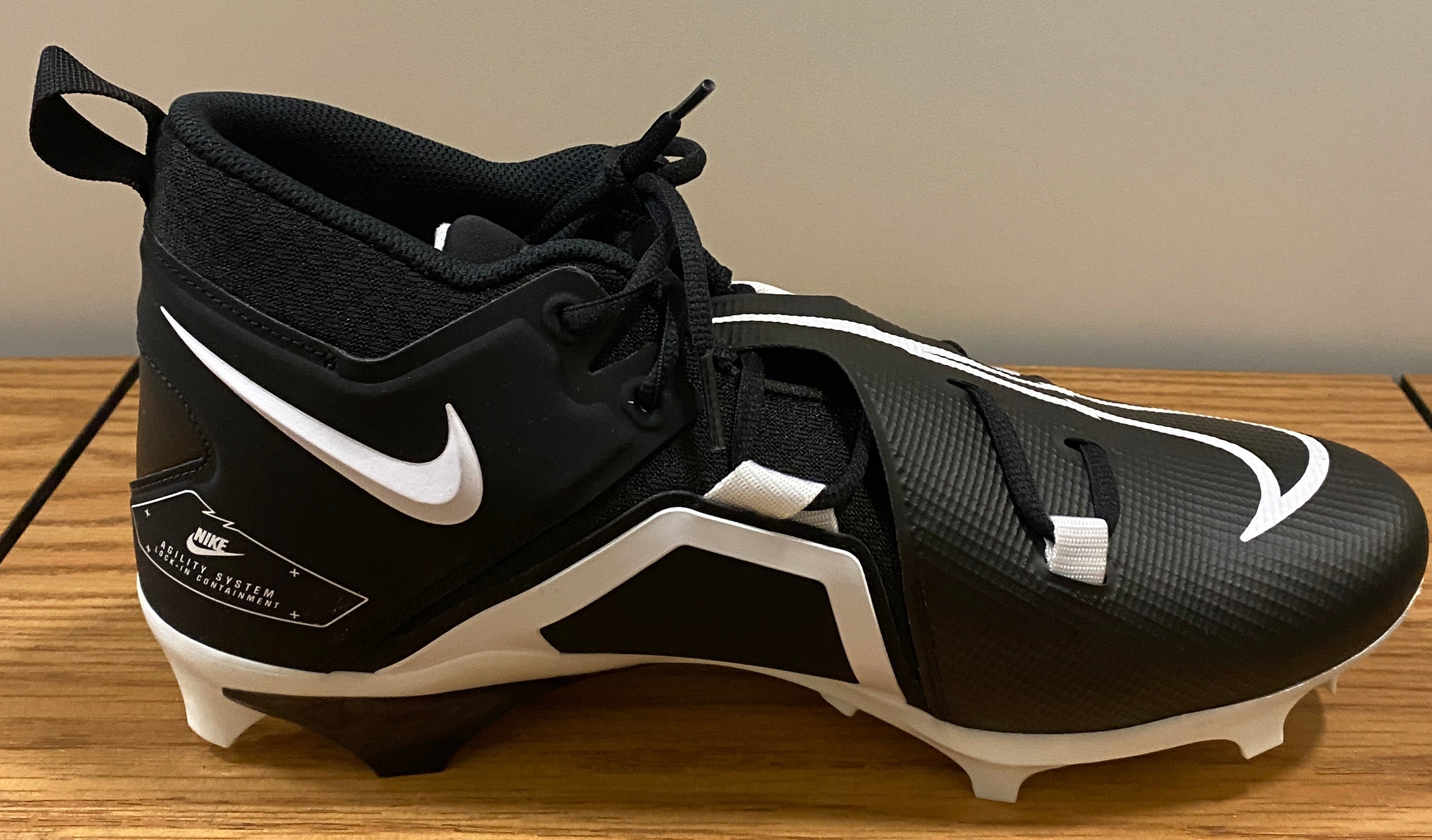 Nike Alpha Menace Pro 3 Football Cleats Size 11 (Black)