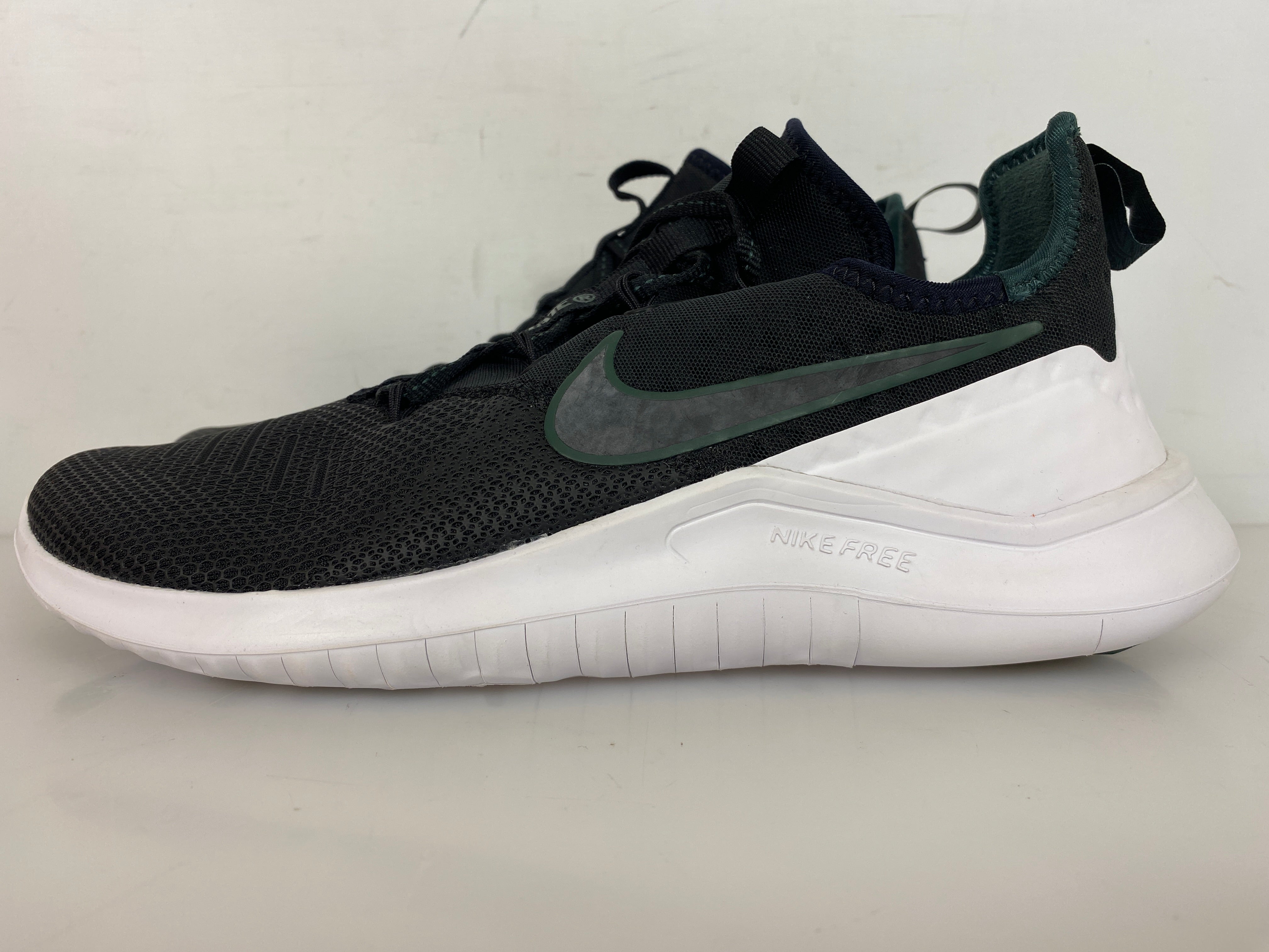 Nike Black Free TR 8 Shoes Women's Size 11