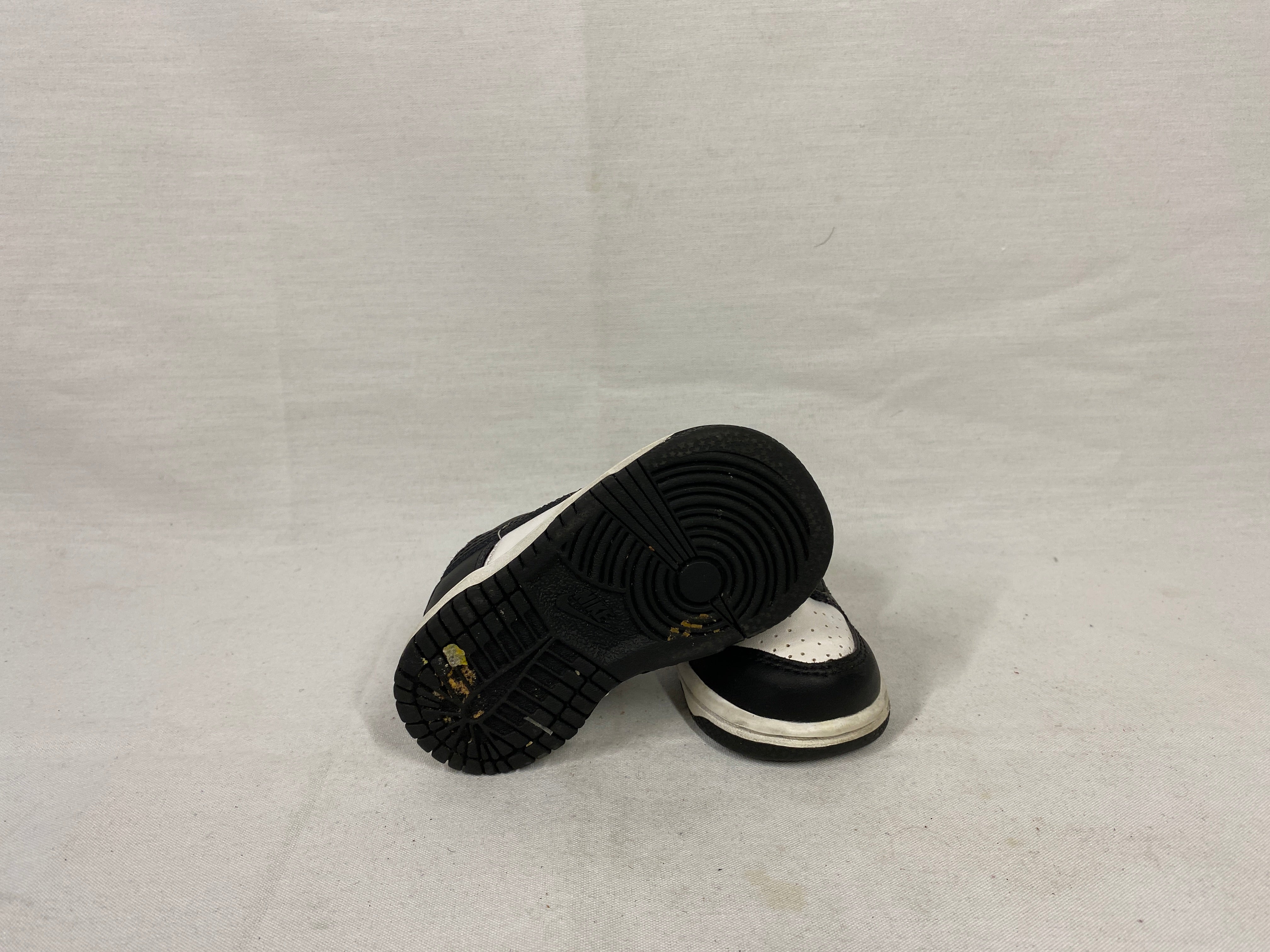 Nike Dunk Low Baby/Toddler Sneakers in Black and White Size 4C
