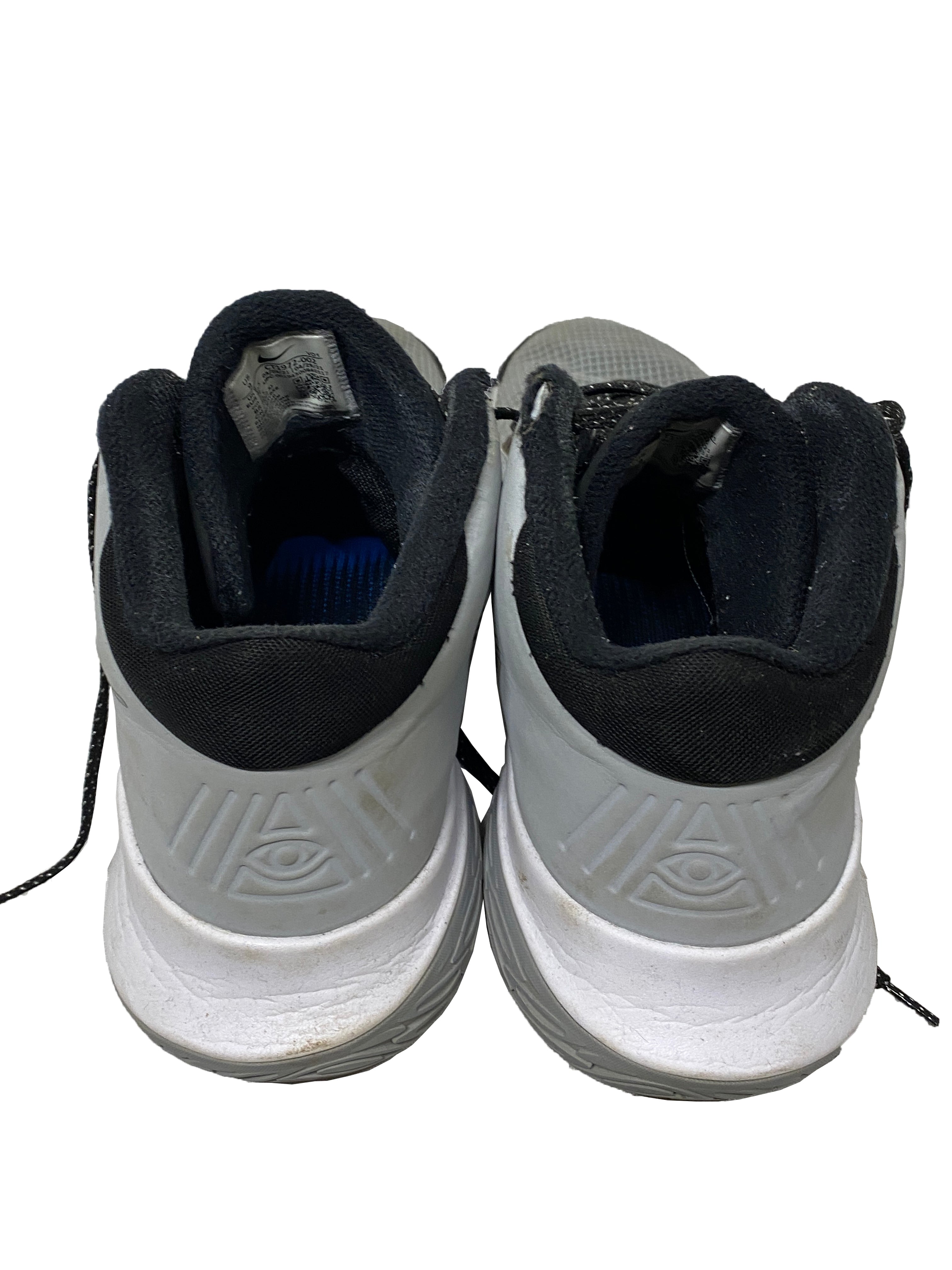 Nike Kyrie Flytrap 4 Basketball Shoes Wolf Gray and White Men's Size 9