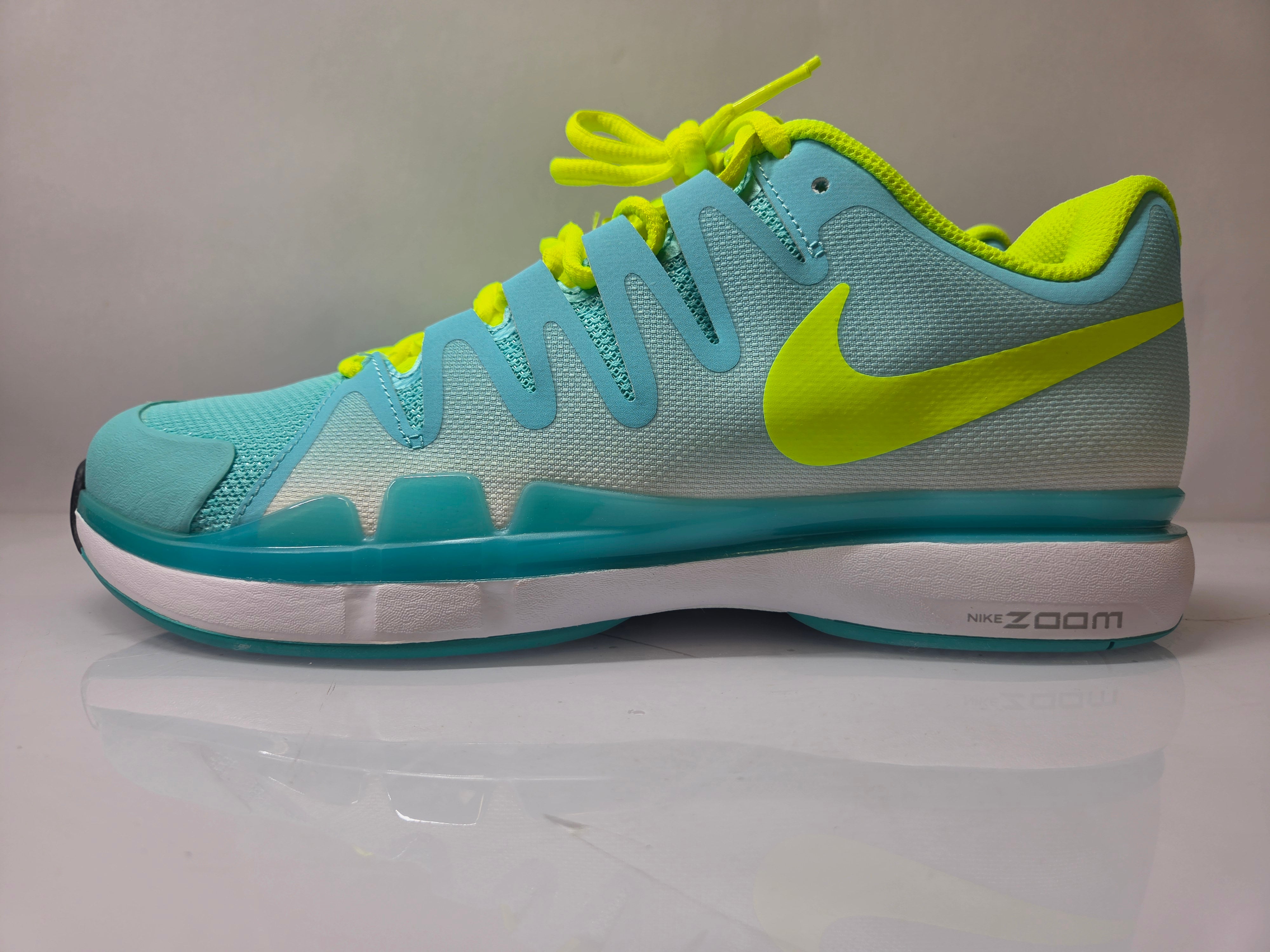 Nike Light Aqua Zoom Vapor 9.5 Tour Tennis Shoes Women's Size 10.5