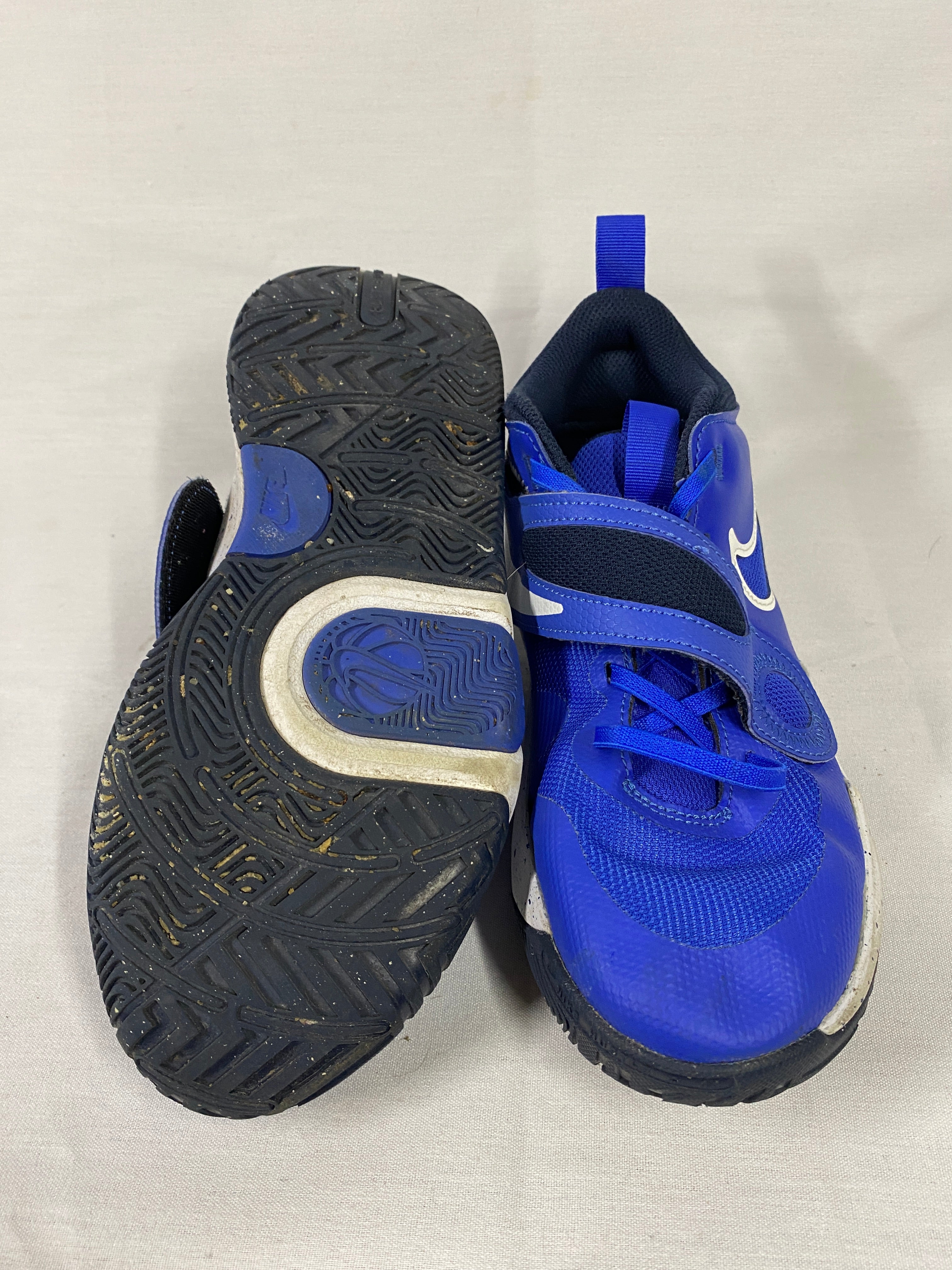 Nike Team Hostel D11 Basketball Shoes 6.5Y