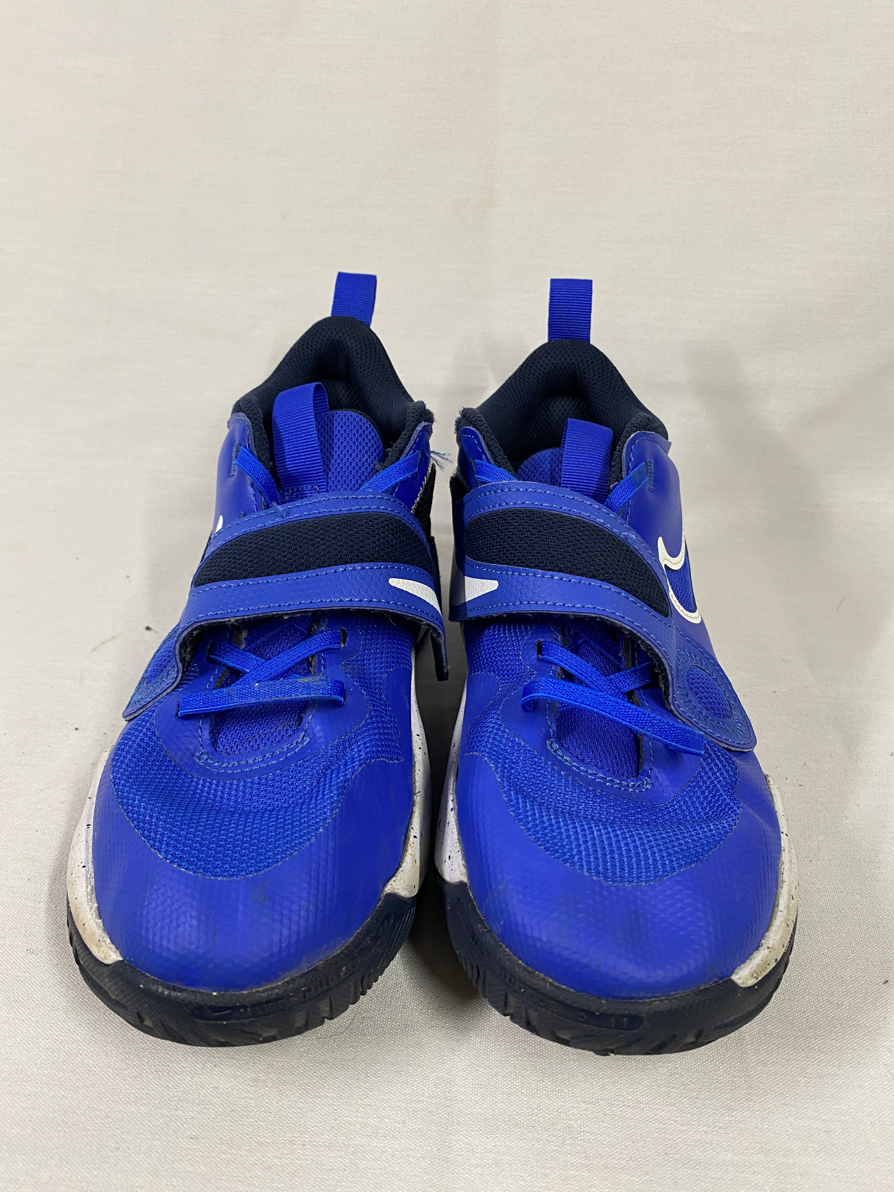 Nike Team Hostel D11 Basketball Shoes 6.5Y