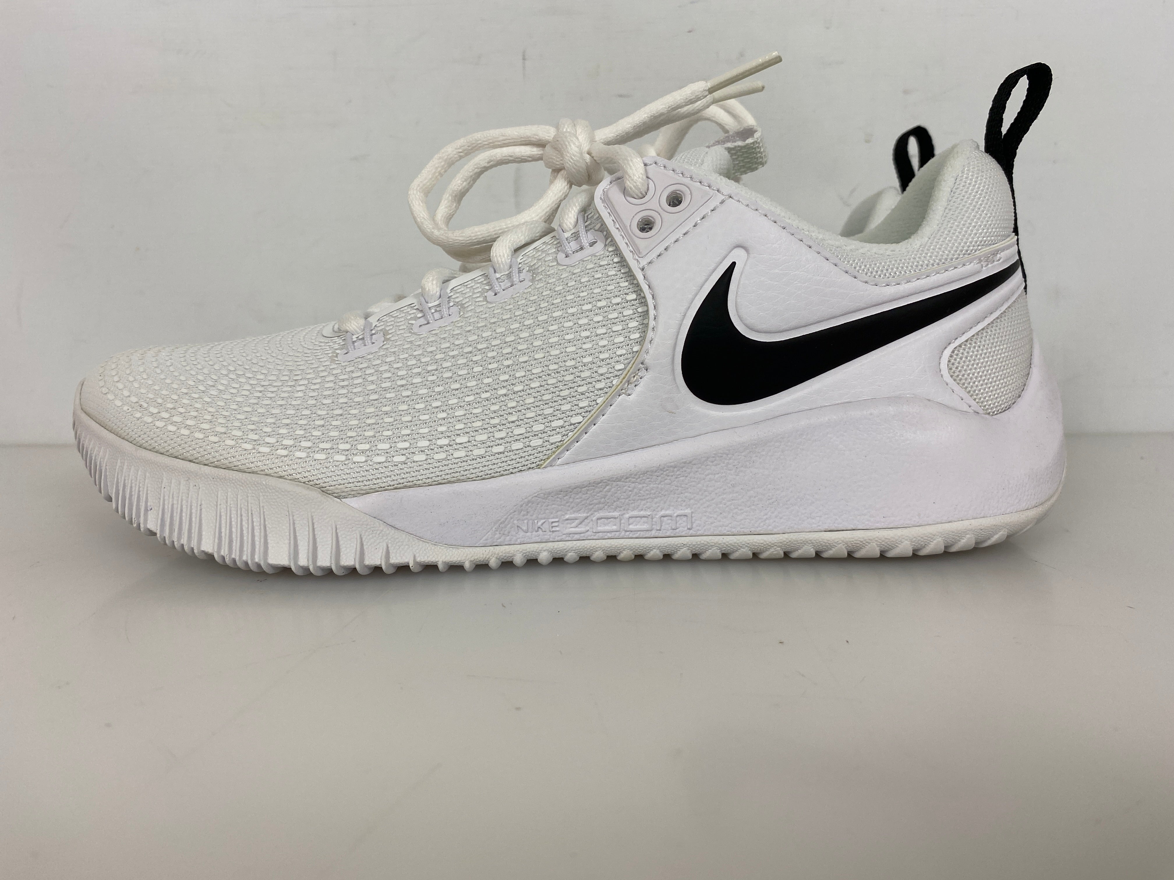 Nike White Air Zoom Hyperace 2 Volleyball Shoes Women's Size 11.5