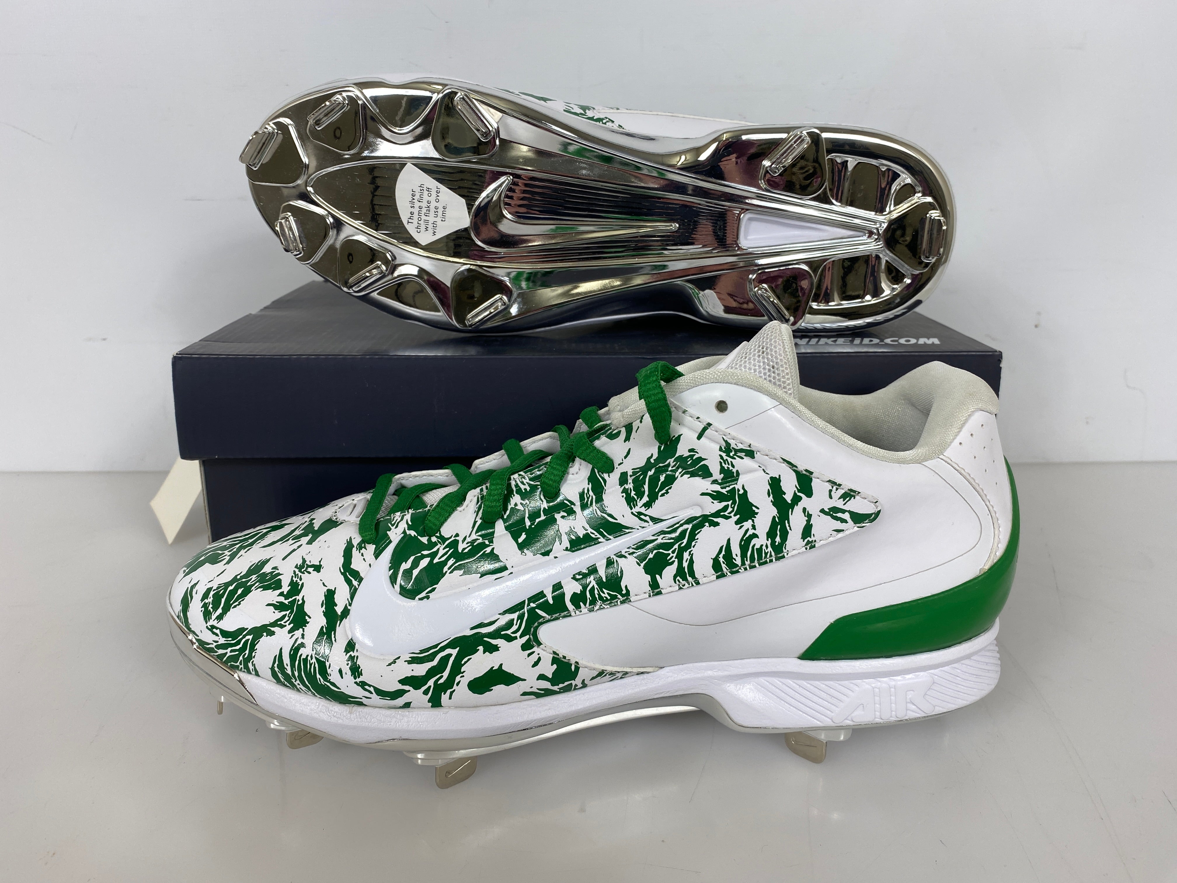 Nike White and Green Alpha Hurache Elite 2 Low Baseball Cleats Men's Size 16