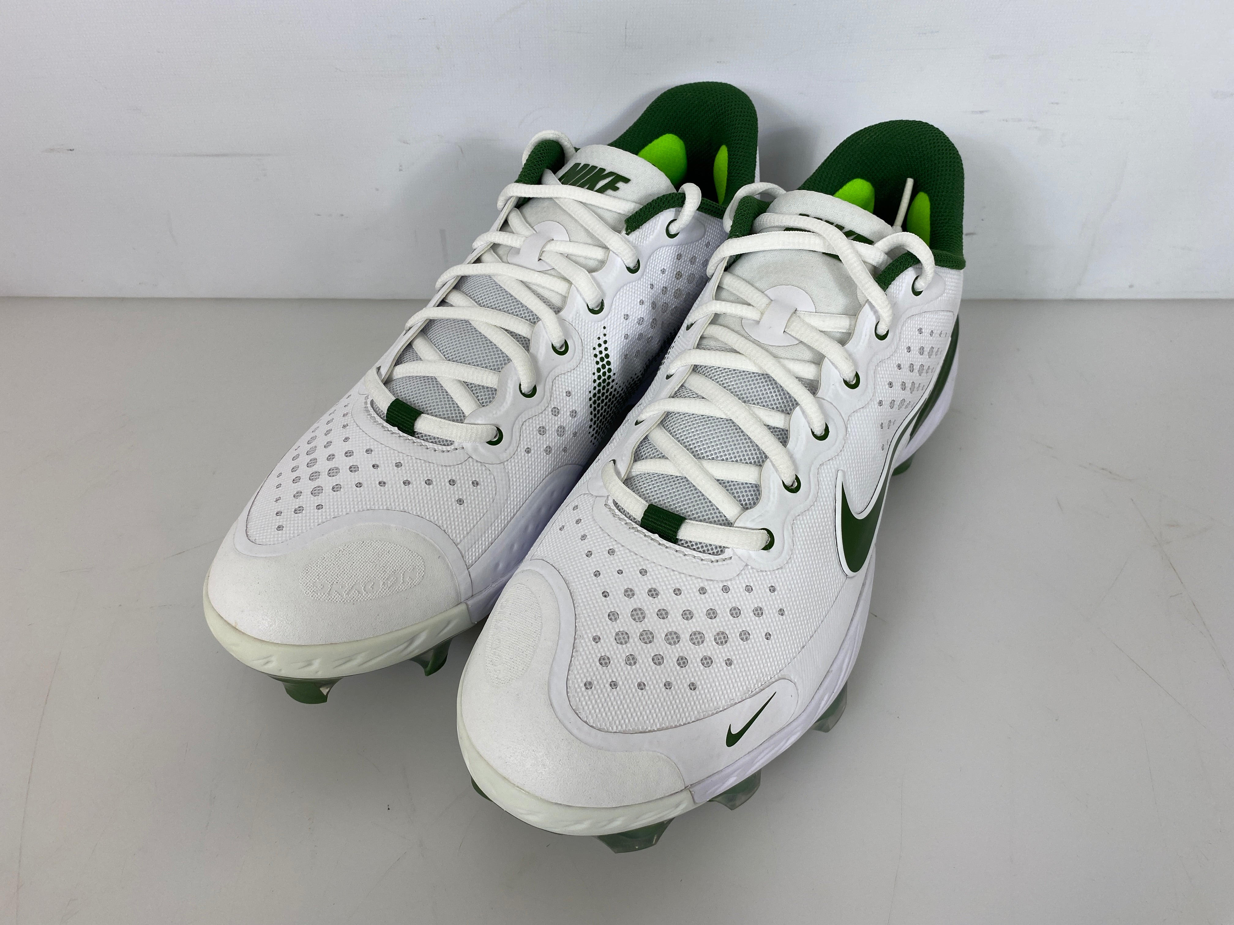 Nike White and Green Alpha Hurache Elite 3 Low MCS Gen FS Baseball Cleats Men's Size 10.5