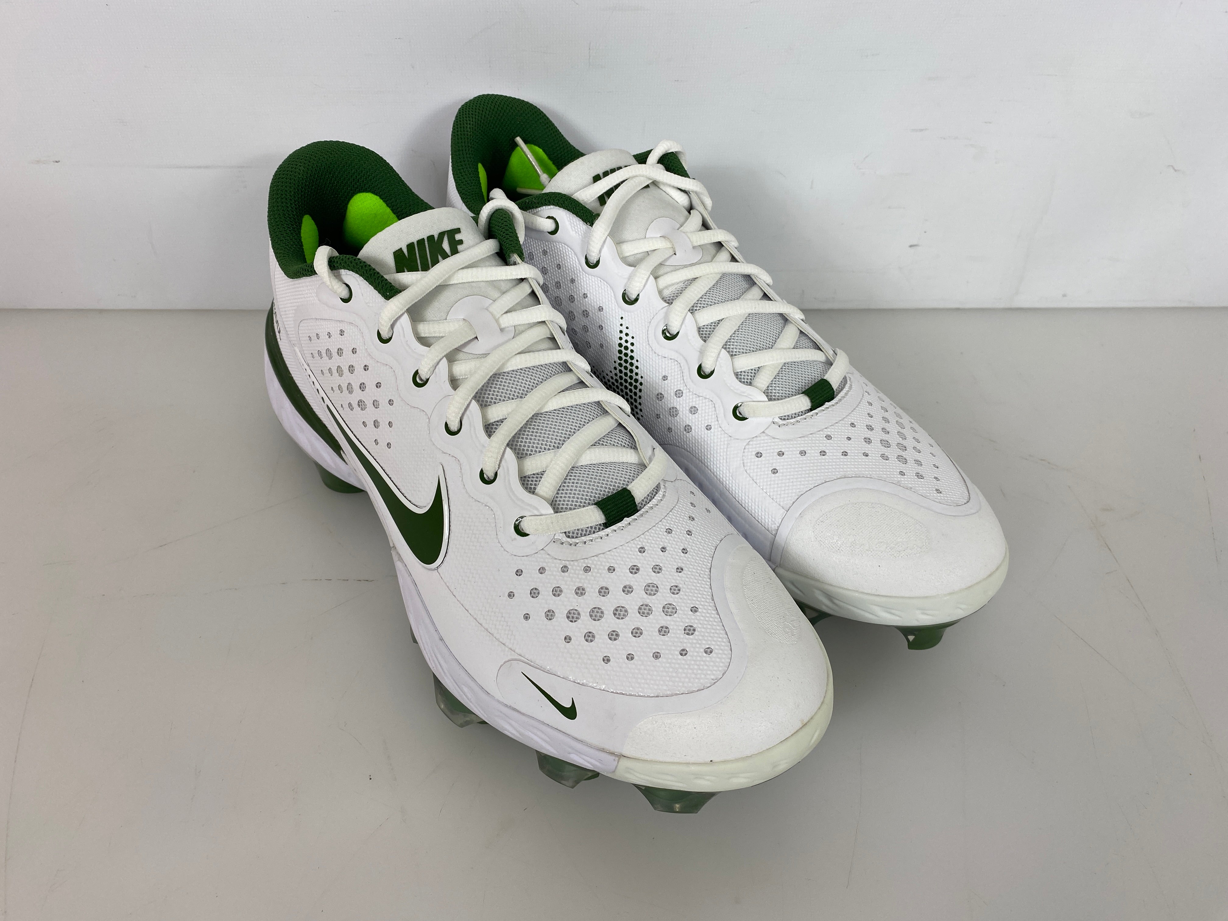 Nike White and Green Alpha Hurache Elite 3 Low MCS Gen FS Baseball Cleats Men's Size 10.5