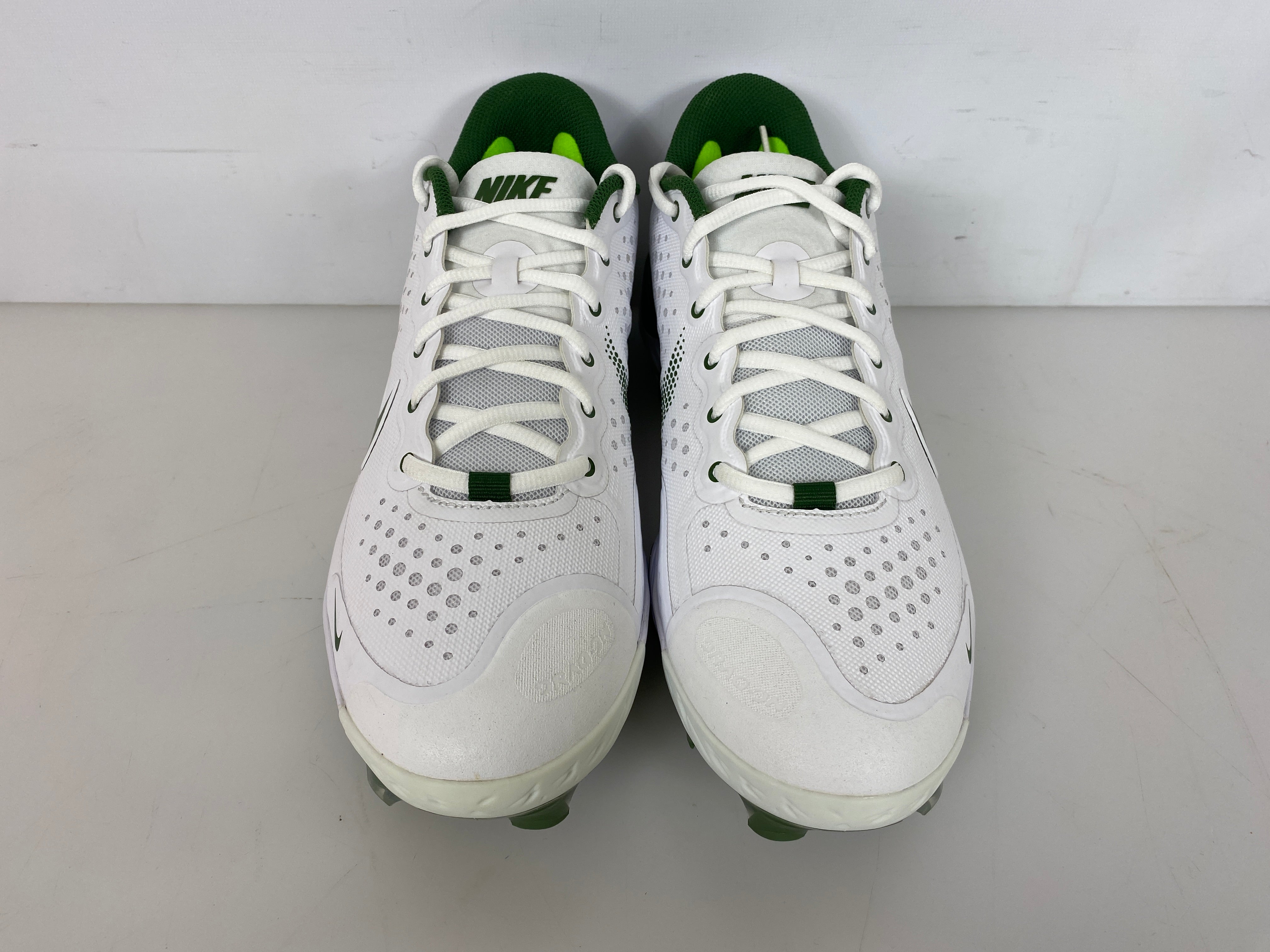 Nike White and Green Alpha Hurache Elite 3 Low MCS Gen FS Baseball Cleats Men's Size 10.5
