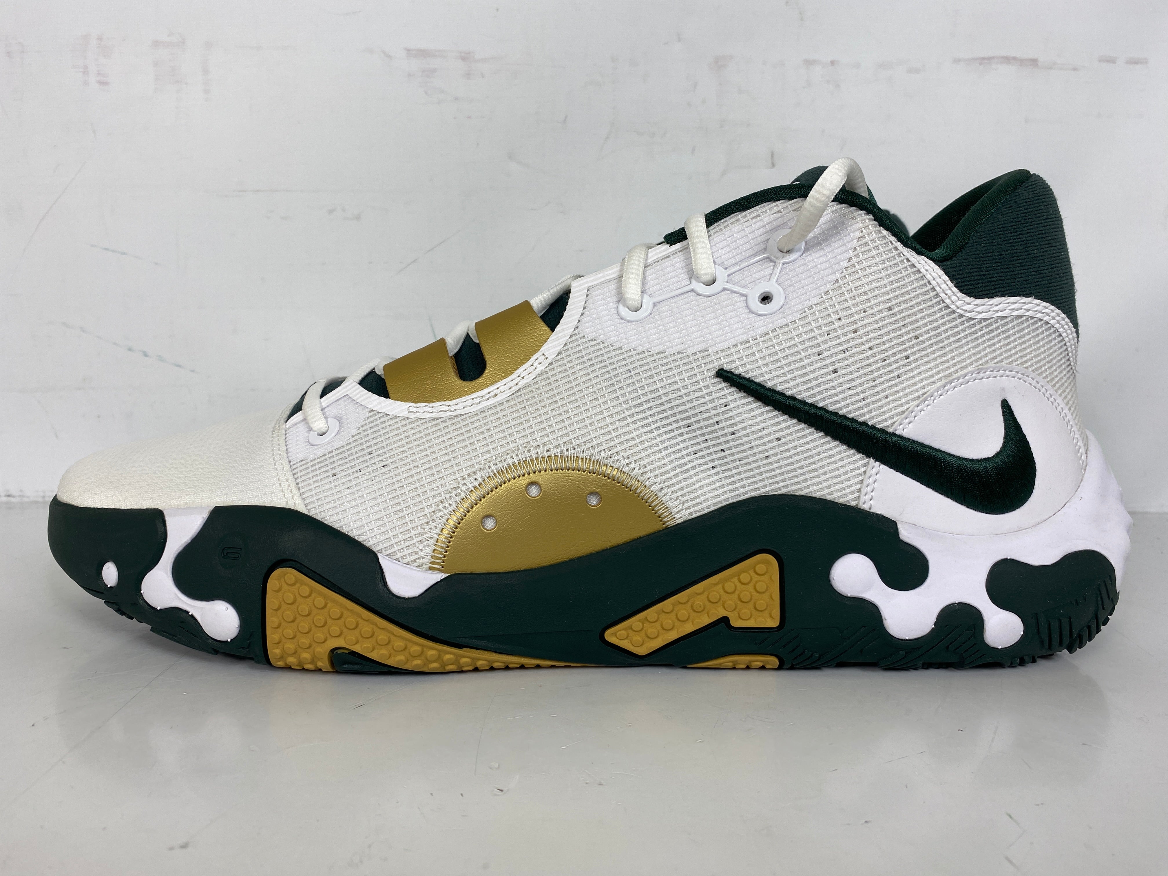 Nike White PG6 Basketball Shoes Men's Size 8