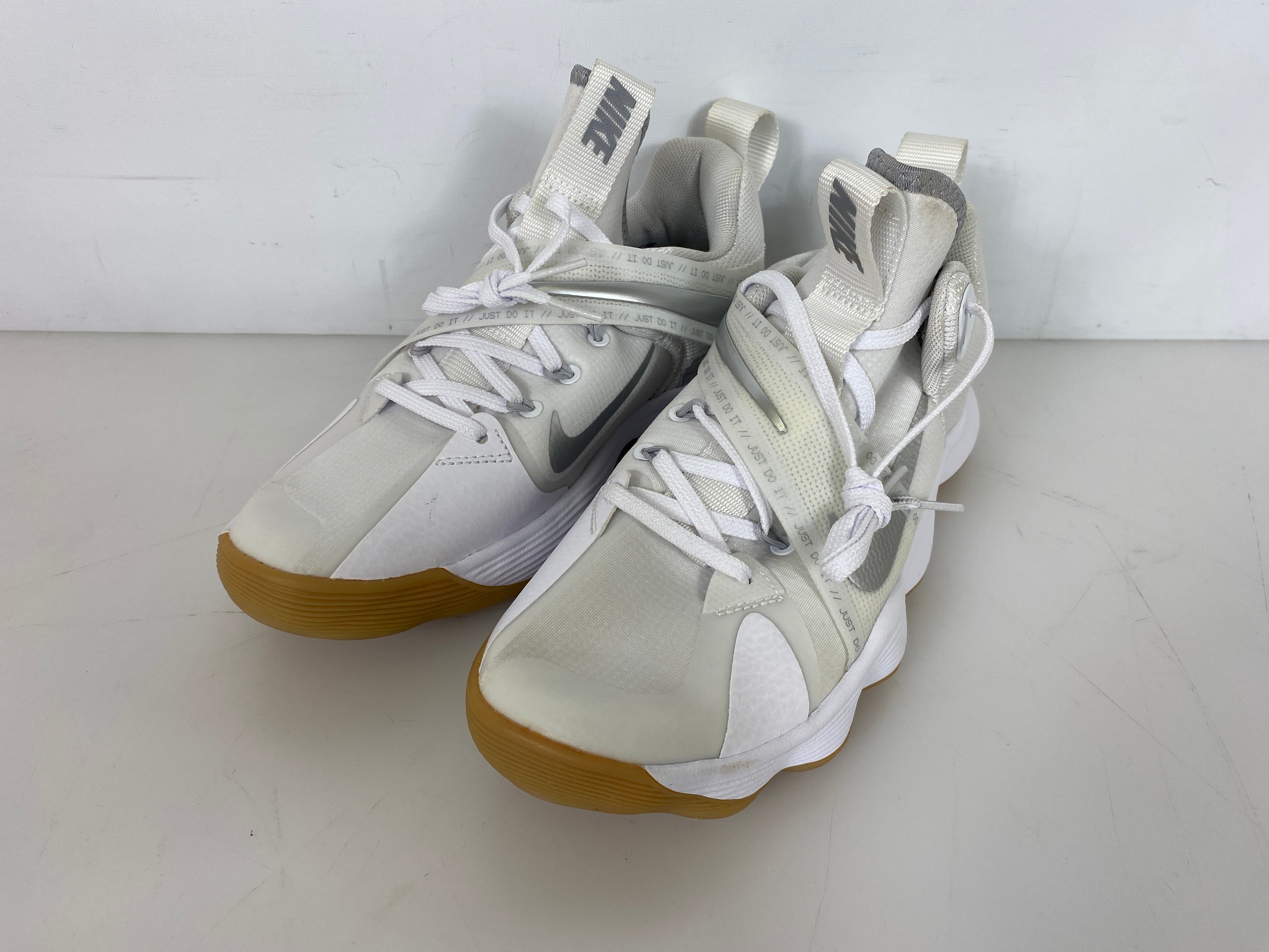 Nike White React Hyperset SE Volleyball Shoes Men's Size 7.5