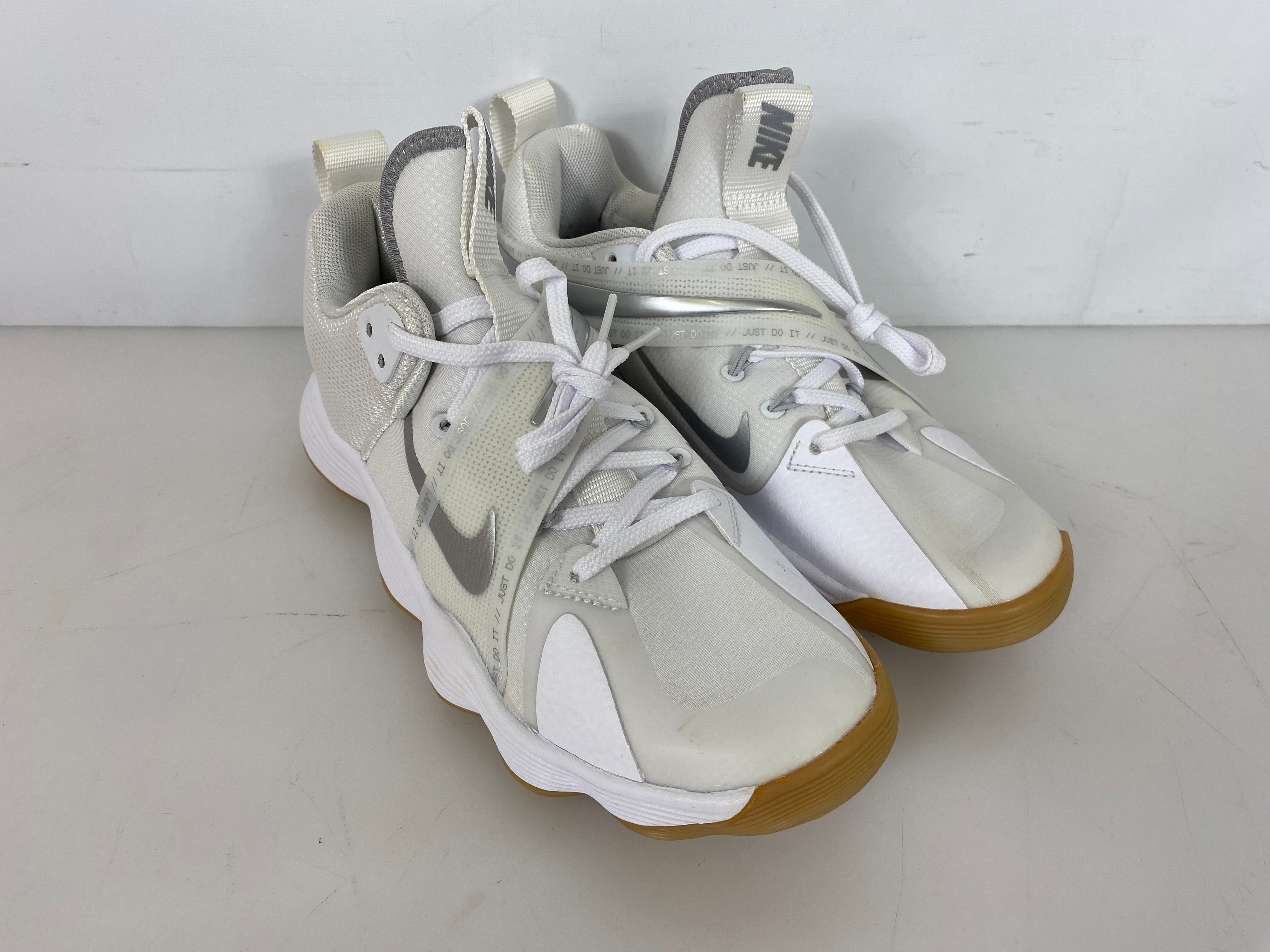 Nike White React Hyperset SE Volleyball Shoes Men's Size 7.5
