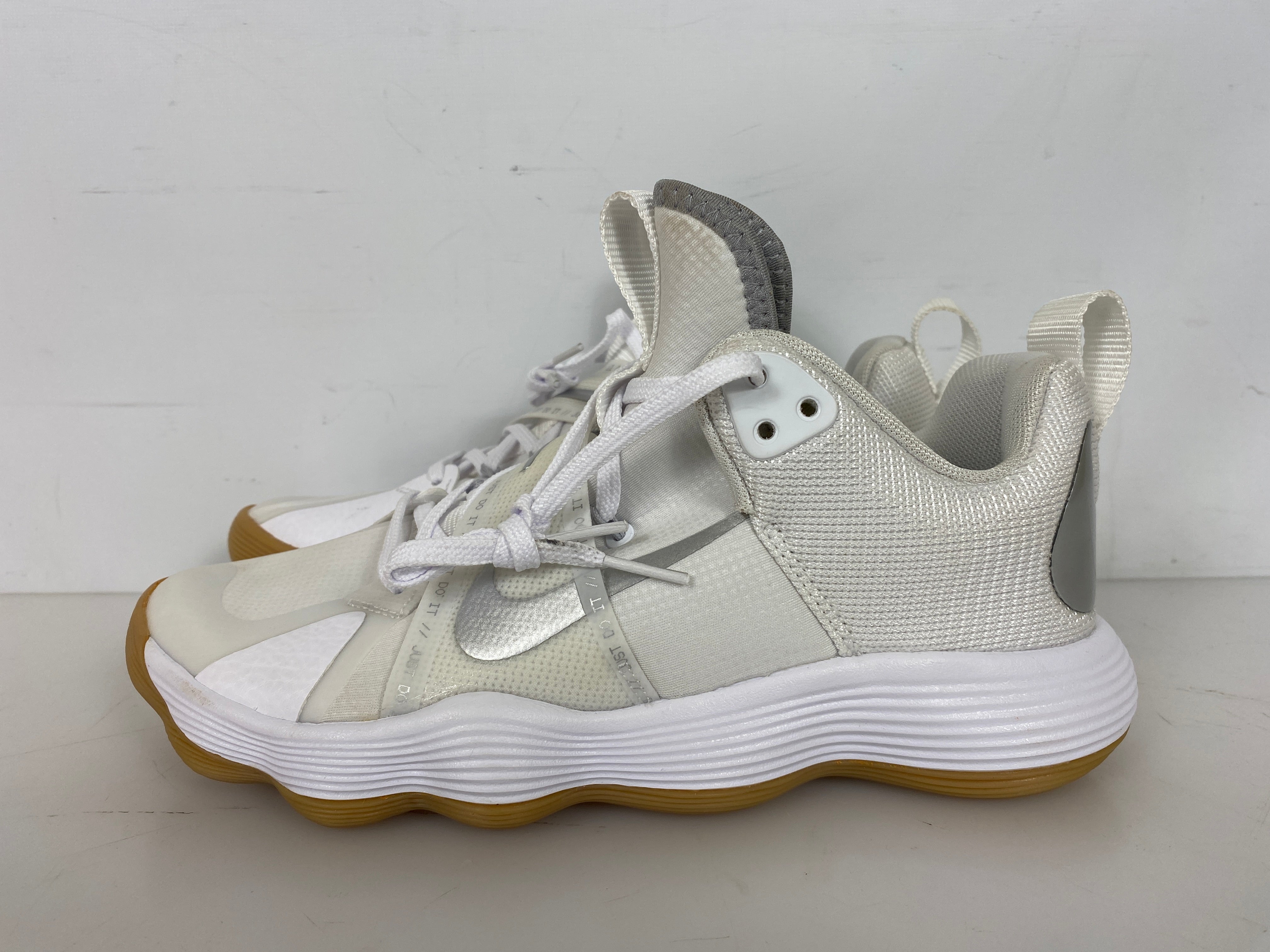 Nike White React Hyperset SE Volleyball Shoes Men's Size 7.5