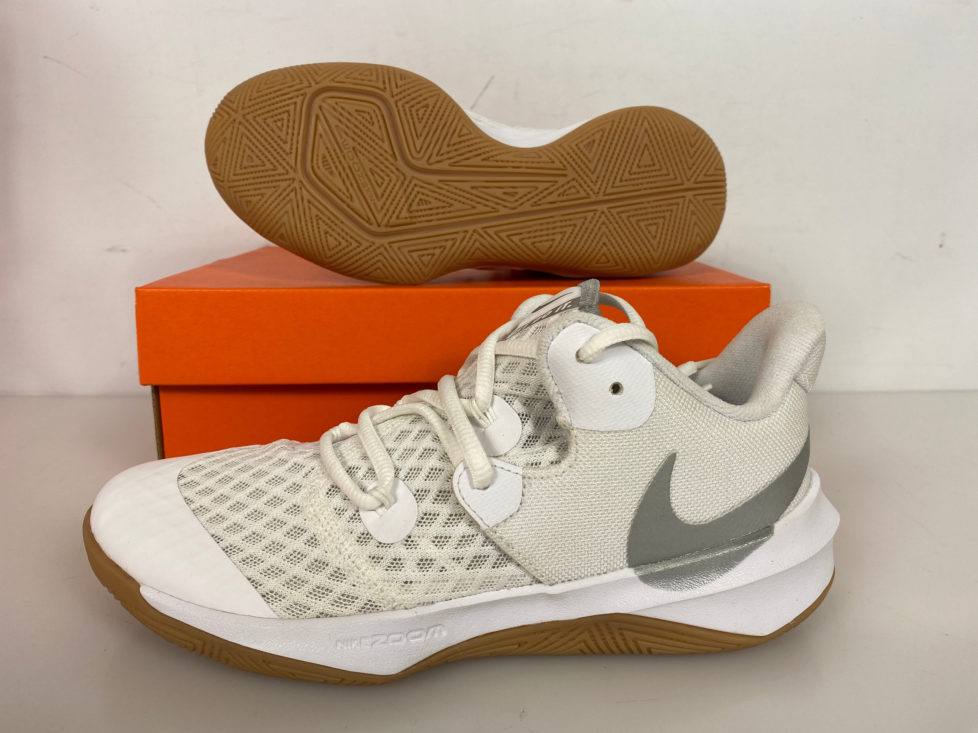 Nike White React Hyperspeed Court SE Volleyball Shoes Men's Size 5