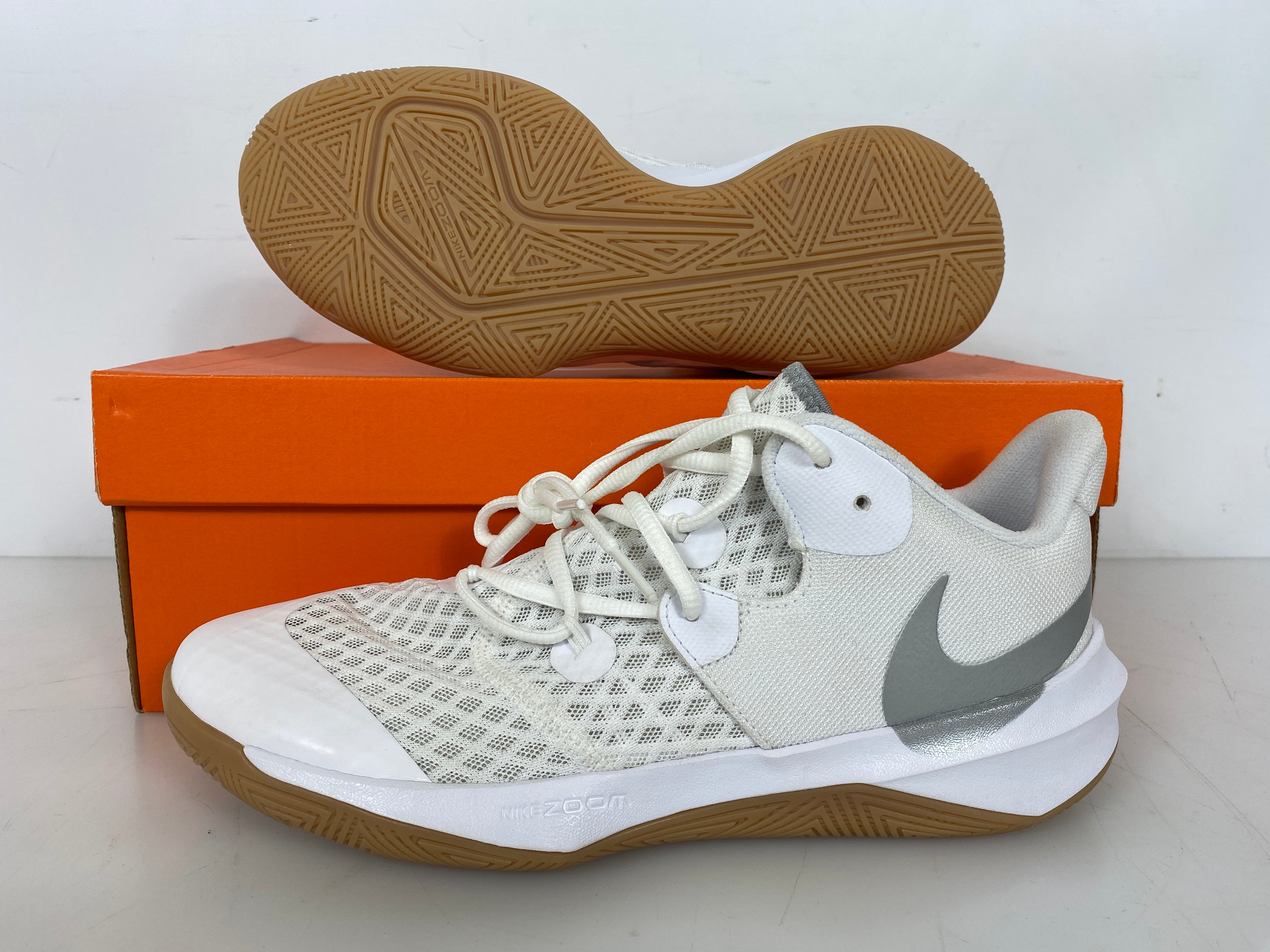 Nike White Zoom Hyperspeed Court SE Volleyball Shoes Men's Size 6