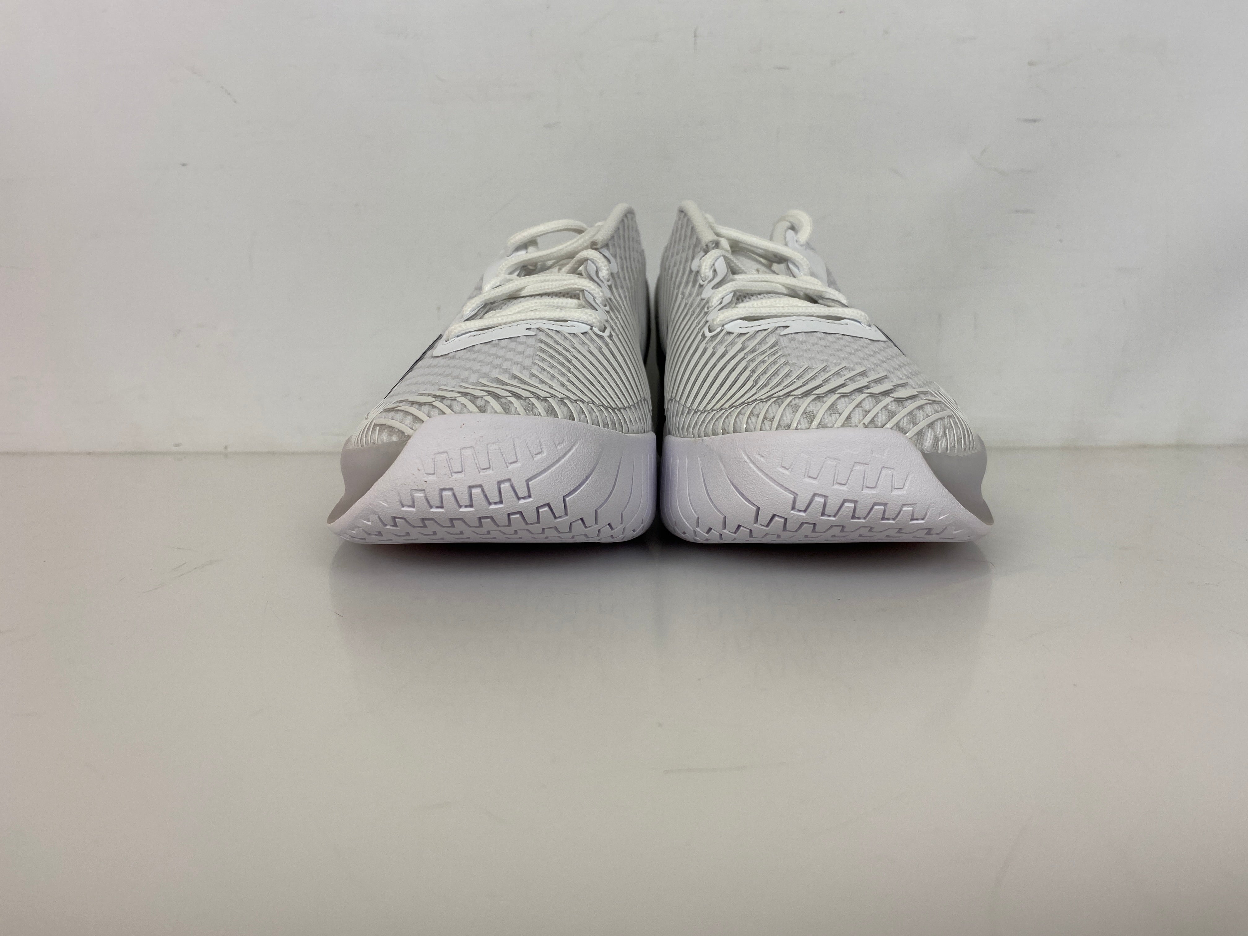 Nike White Zoom Vapor 11 HC Tennis Shoes Women's Size 8.5