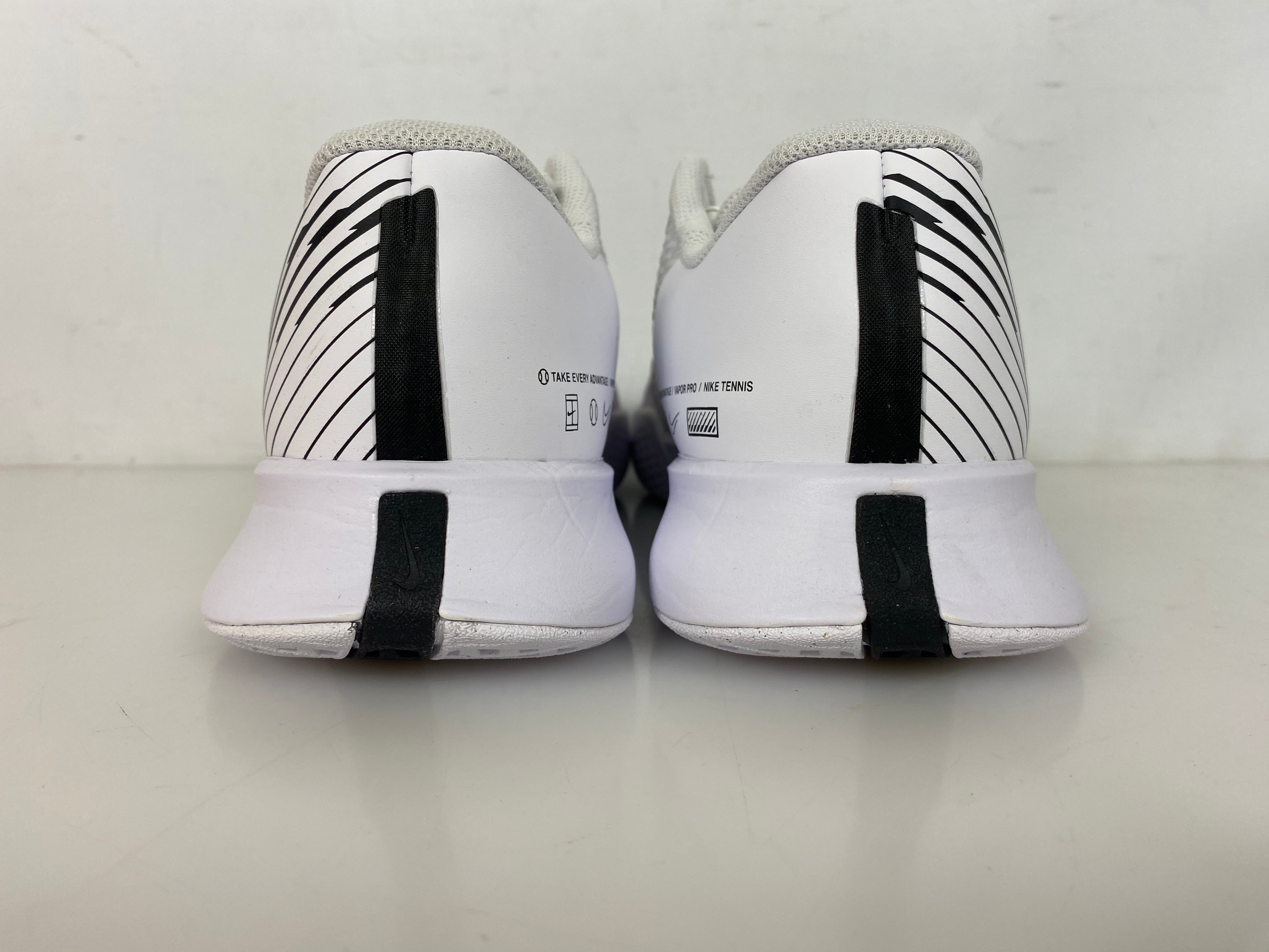 Nike White Zoom Vapor Pro 2 HC Tennis Shoes Women's Size 8