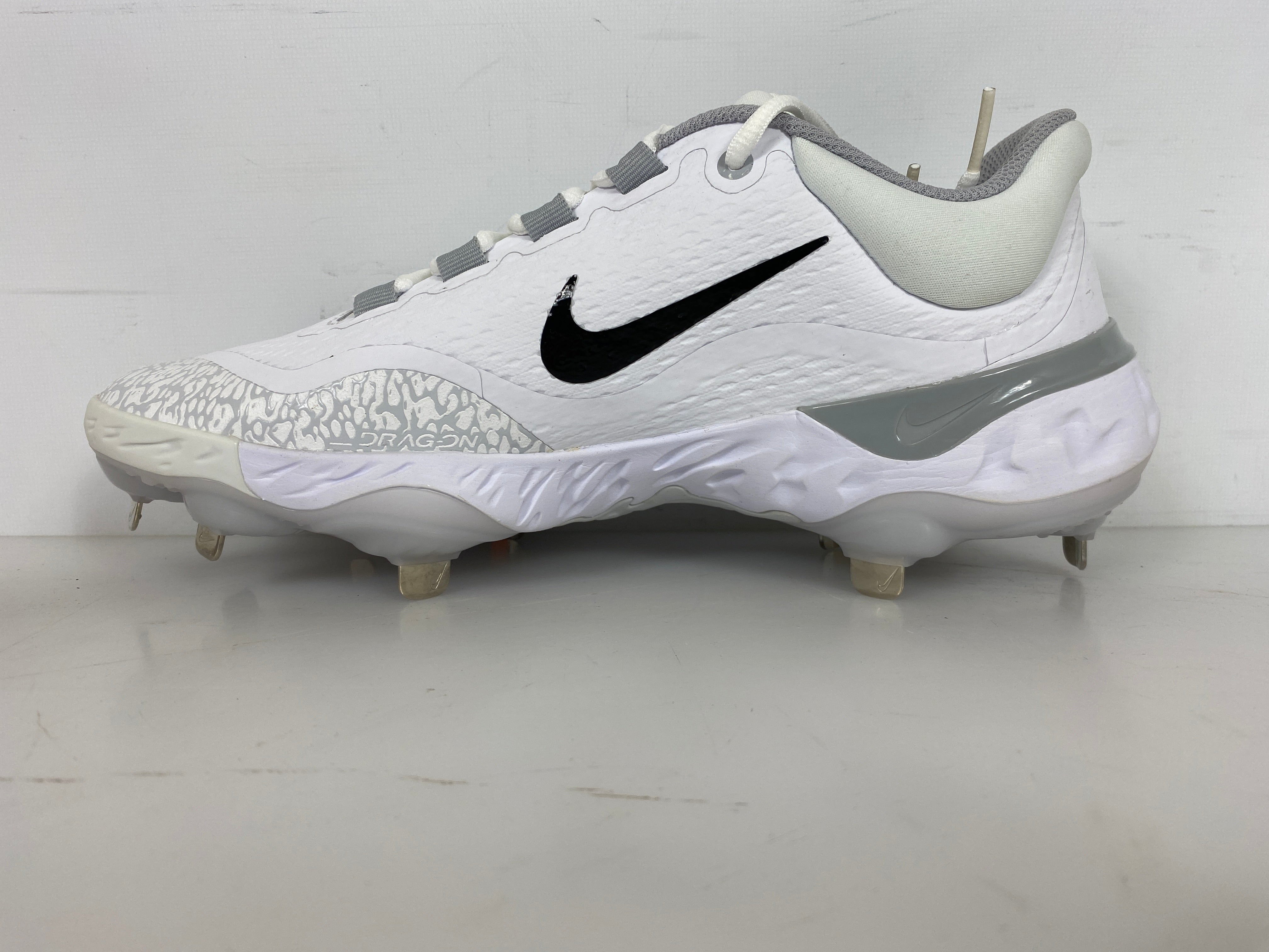 Nike White/Black Alpha Hurache Elite 4 Low Baseball Cleats Men's Size 7
