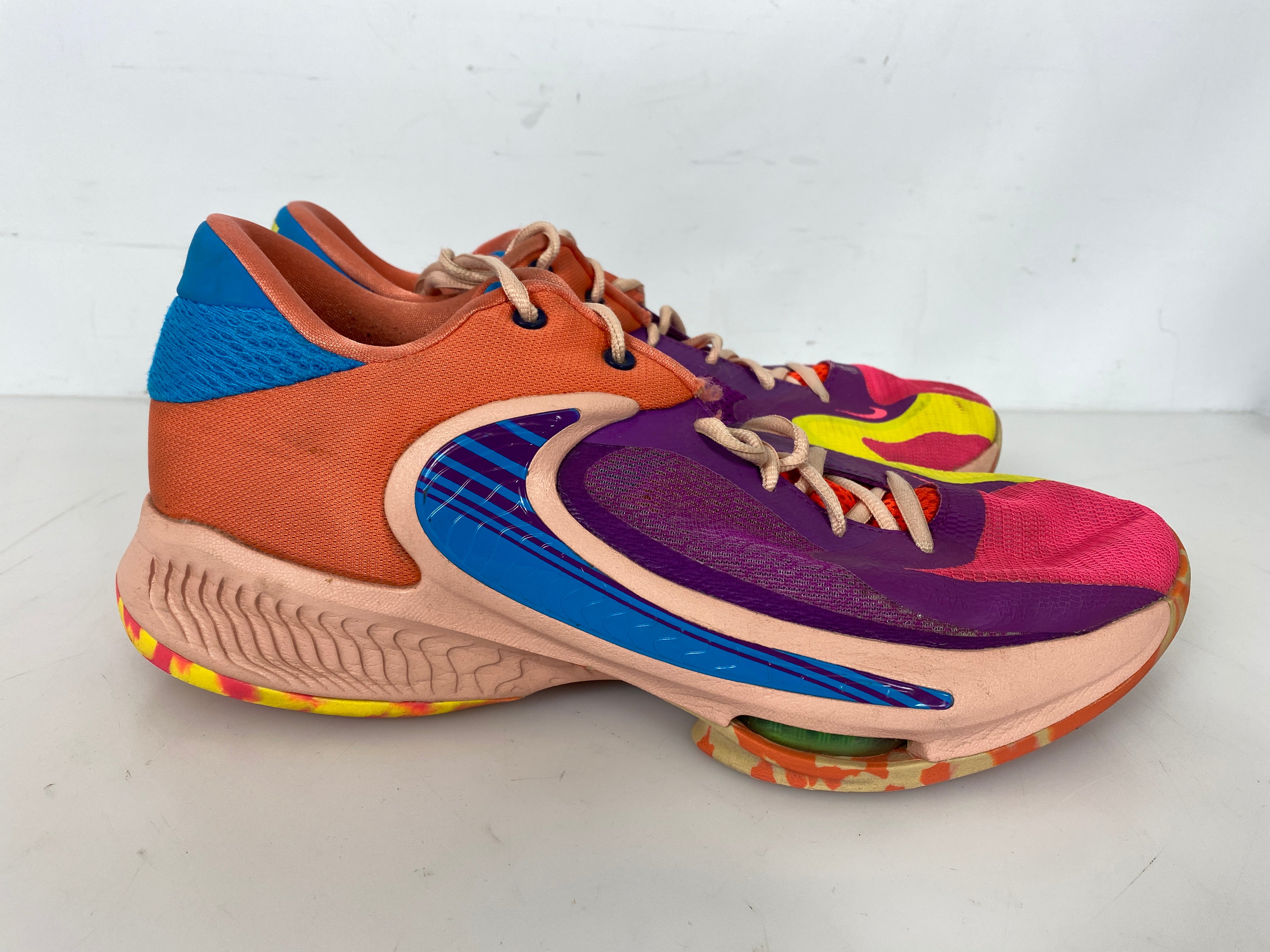 Nike Zoom Freak 4 Sneakers in "Bahamas" Colorway