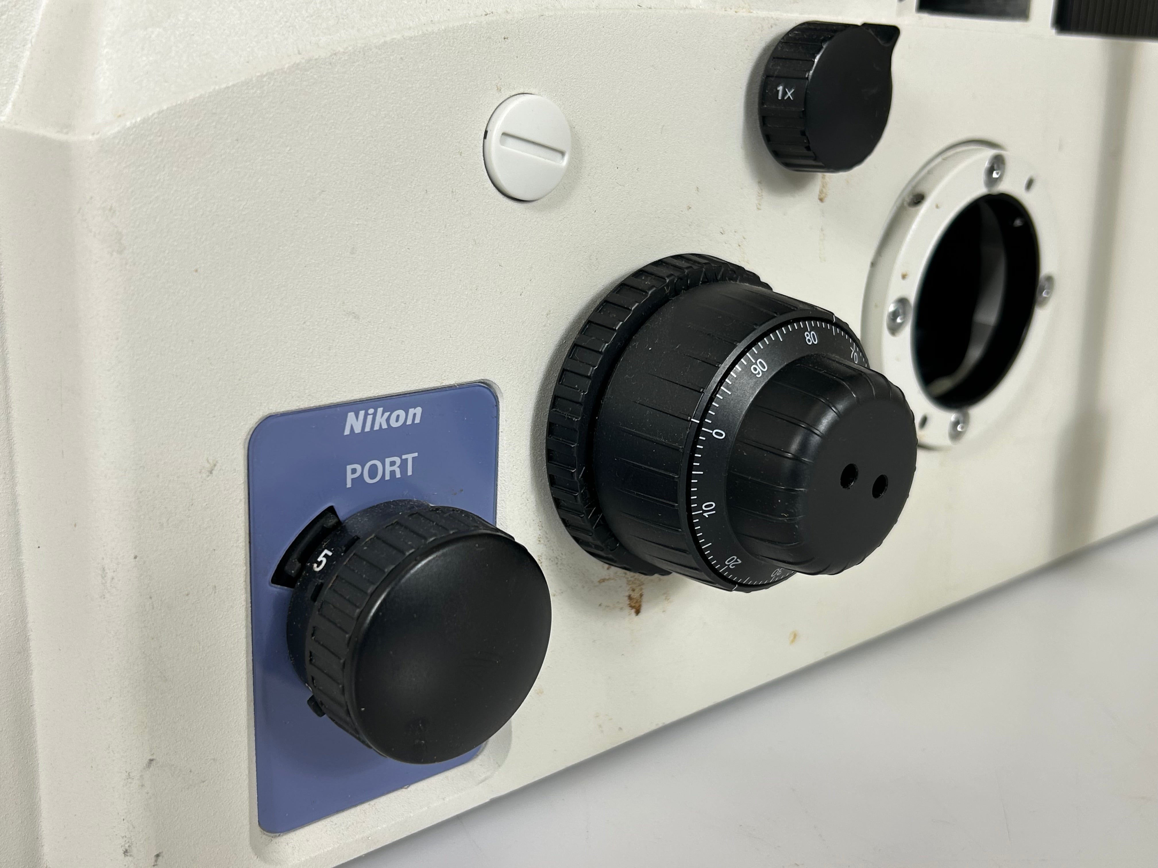 Nikon Eclipse TE2000-U Inverted Research Microscope *For Parts Only*