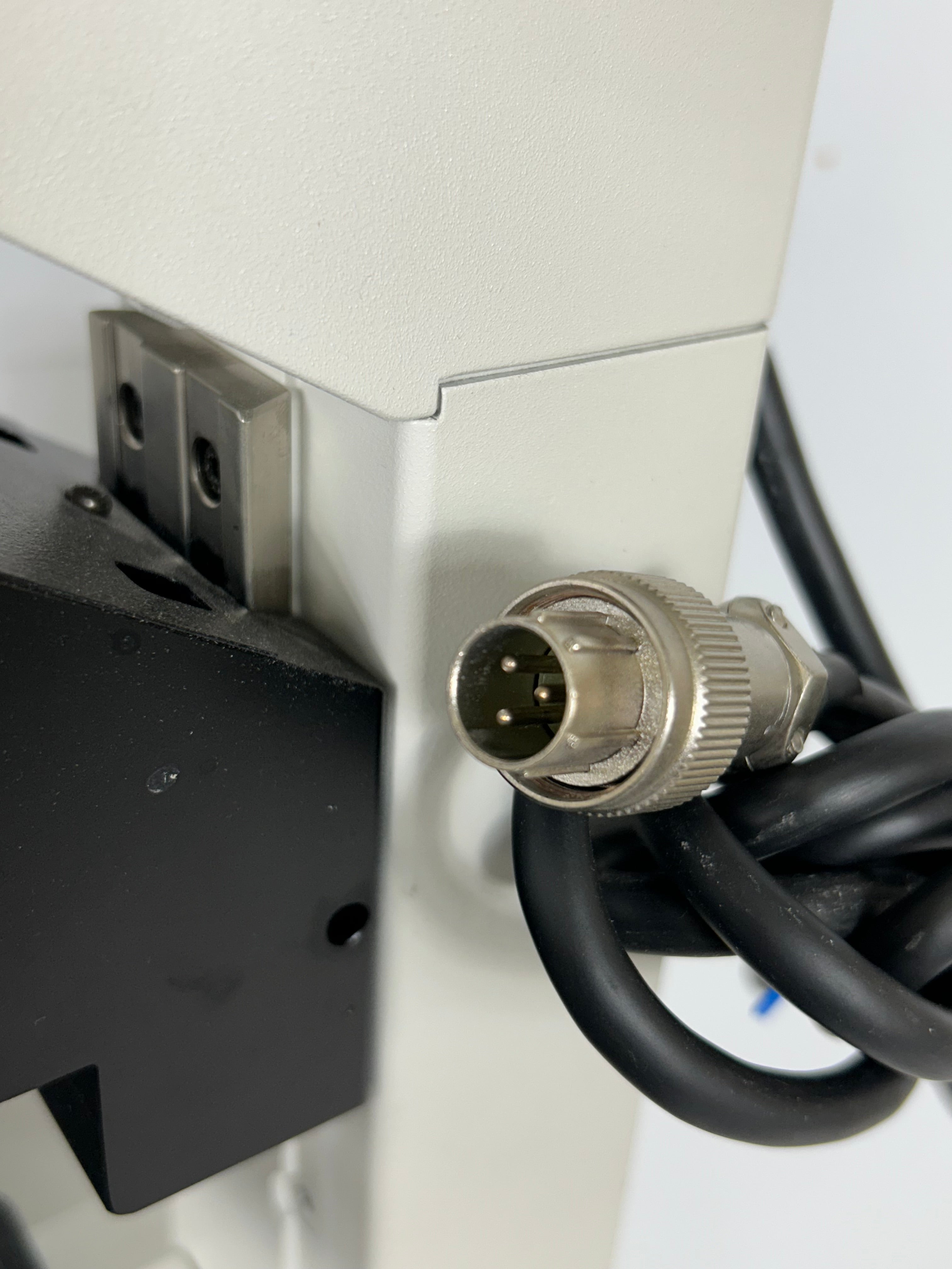 Nikon Eclipse TE2000-U Inverted Research Microscope *For Parts Only*