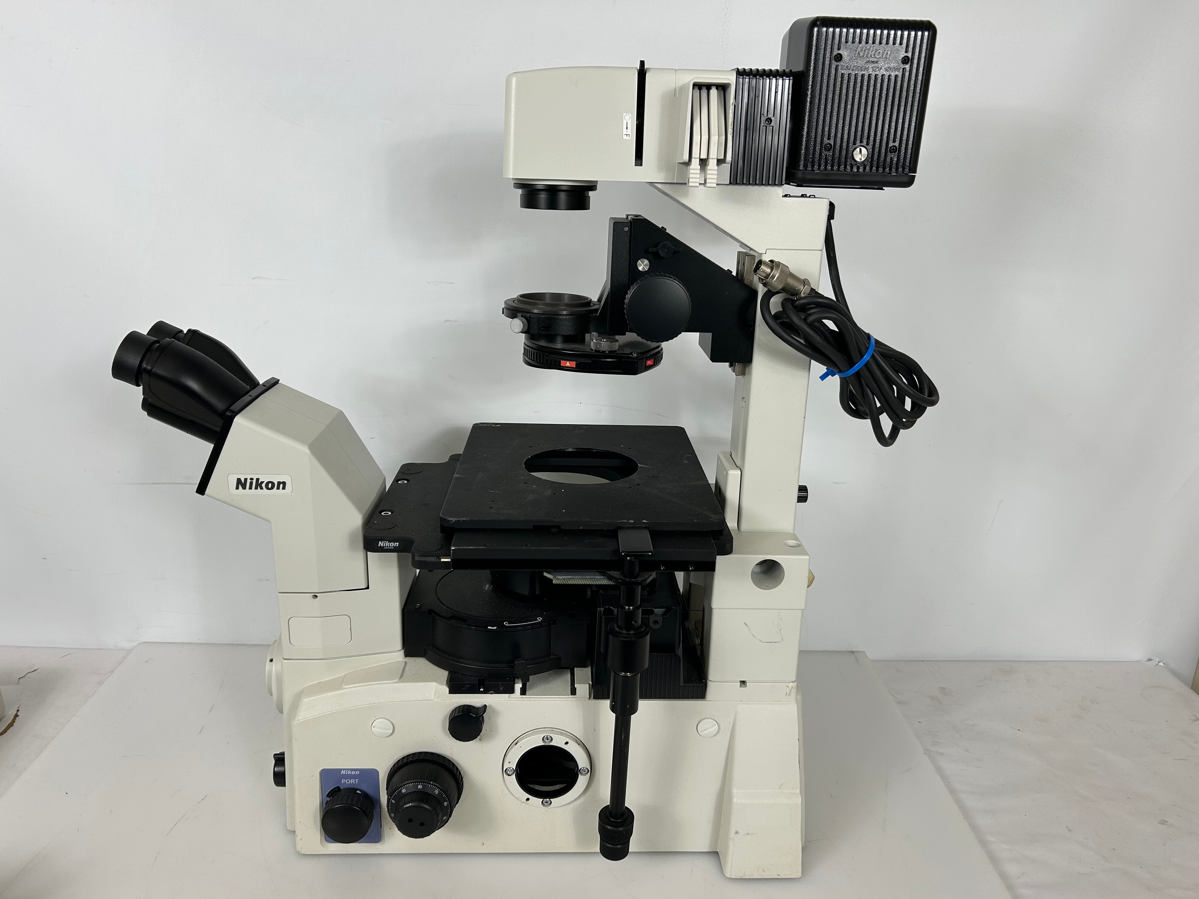 Nikon Eclipse TE2000-U Inverted Research Microscope *For Parts Only*