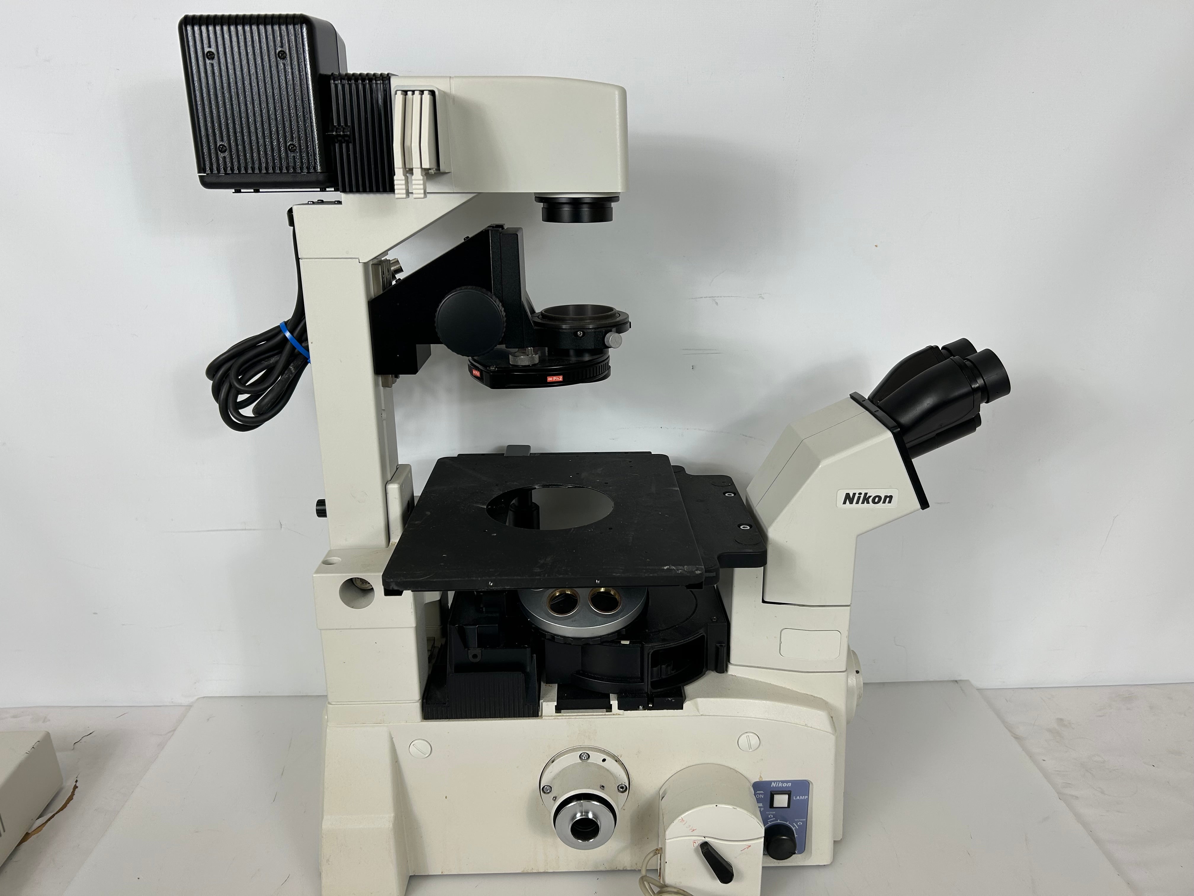 Nikon Eclipse TE2000-U Inverted Research Microscope *For Parts Only*