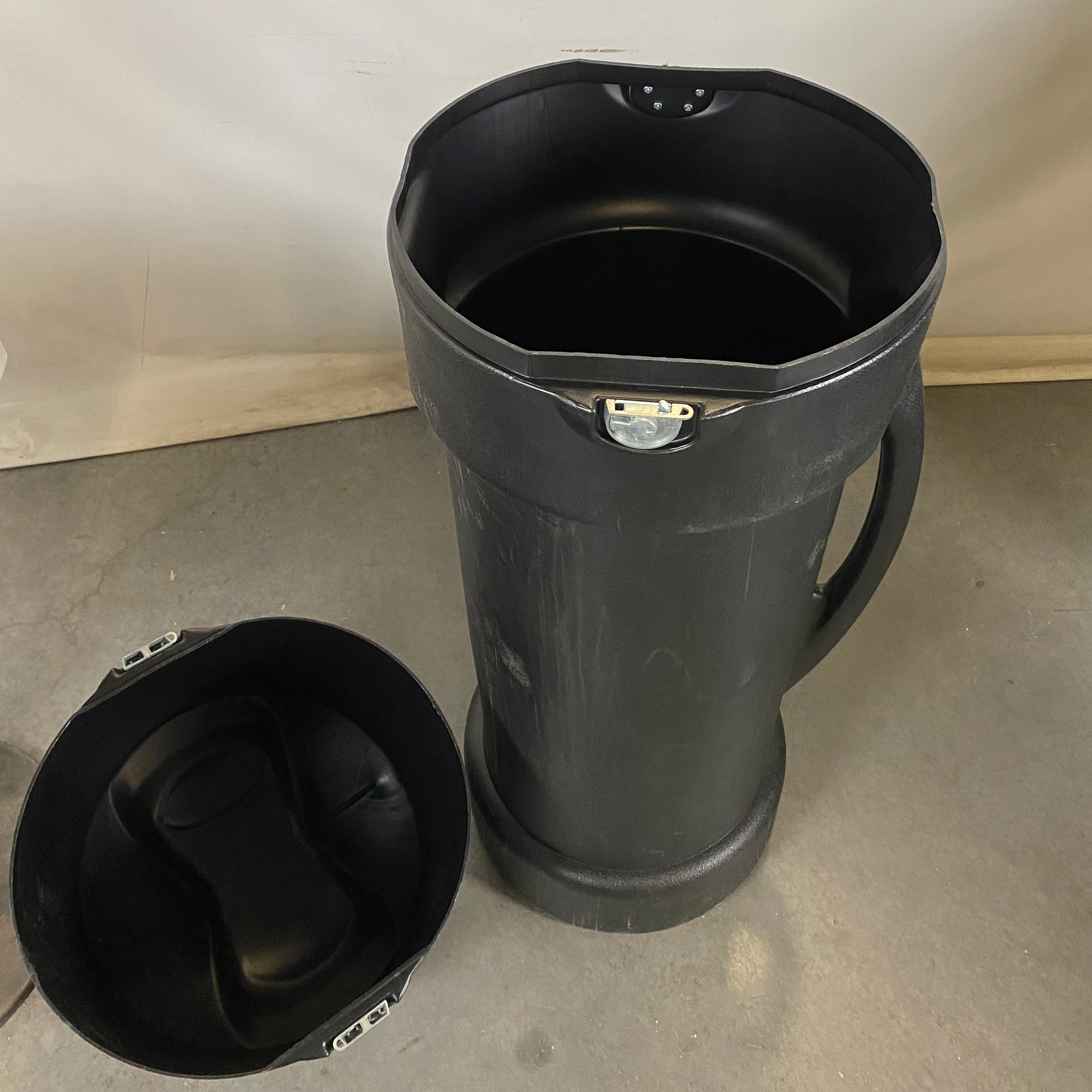 Nimlock Black Circular Storage Case Lockable with Wheels (Push Lock)