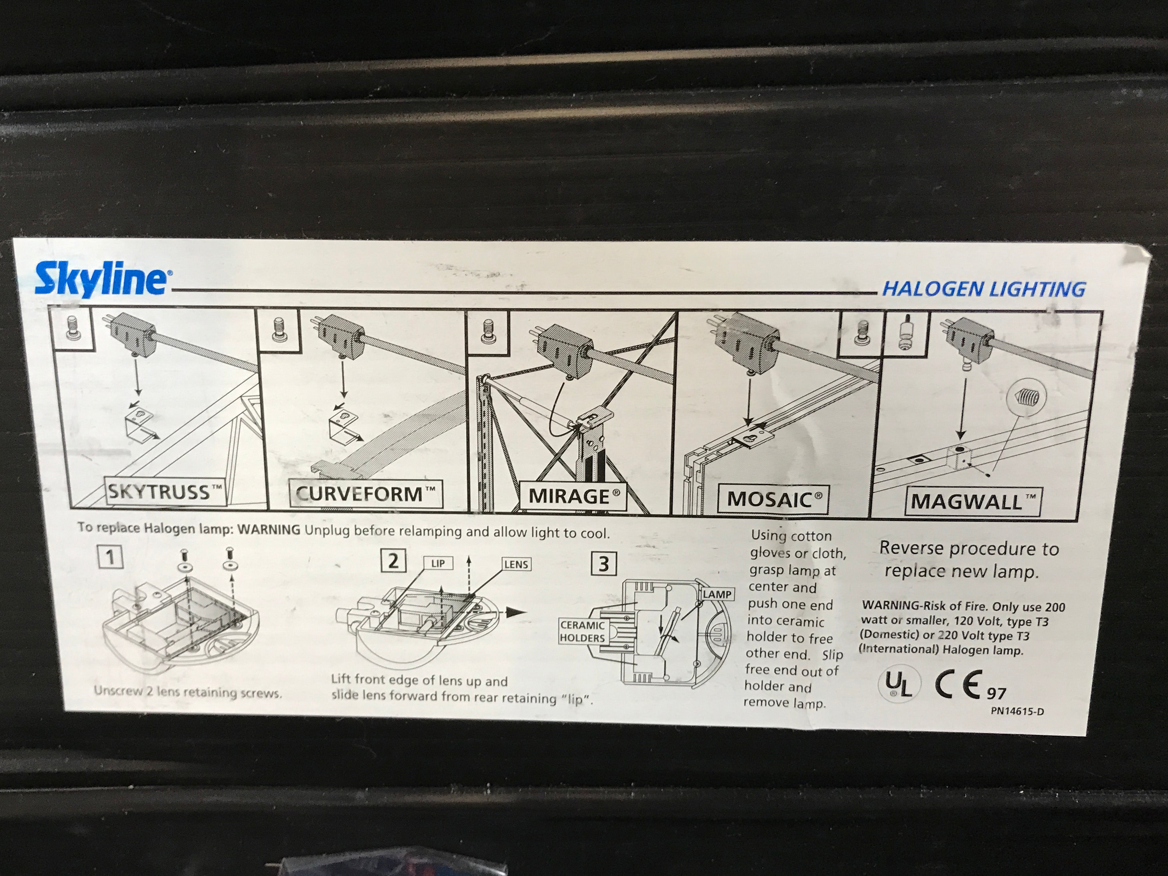 Nimlok Exhibit Display Set With Portable Case