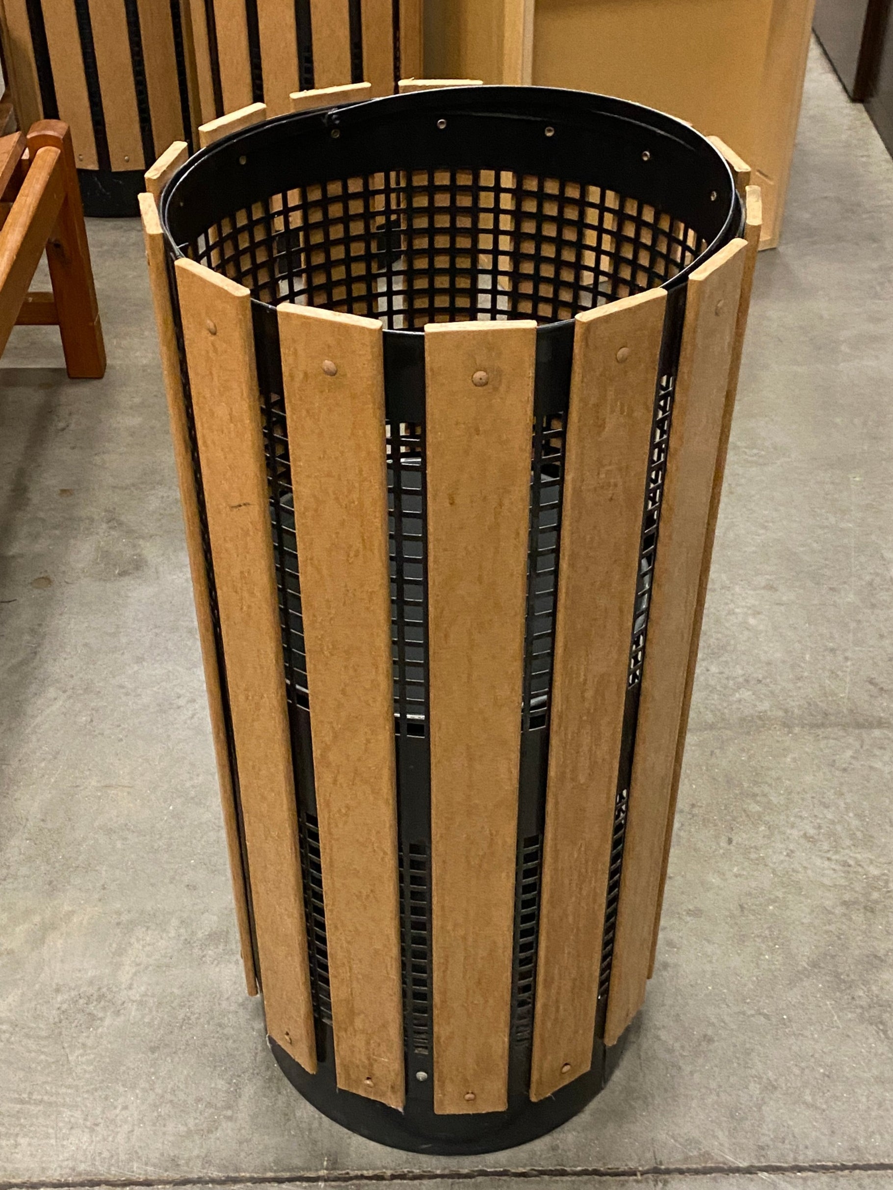 Outdoor Metal and Wood Trash Container w/ Vinyl